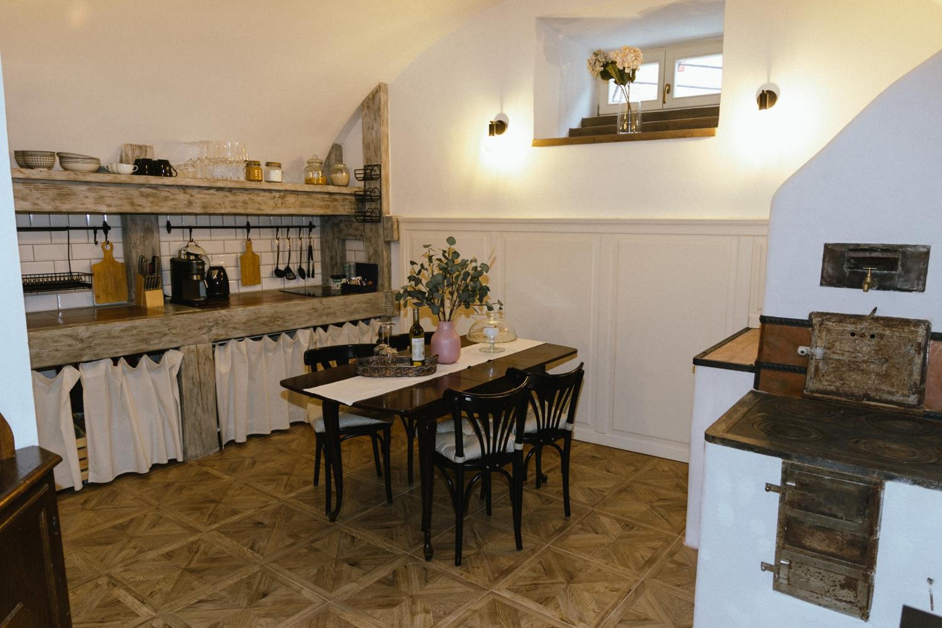 Apartment with Terrace - Photo 9