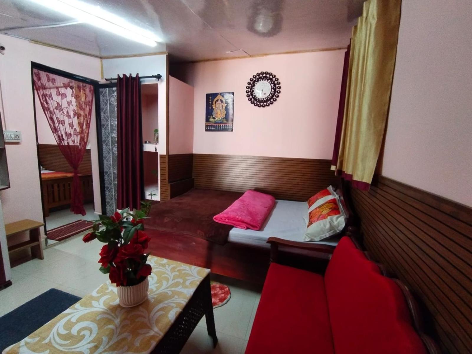 Budget Double Room photo 2
