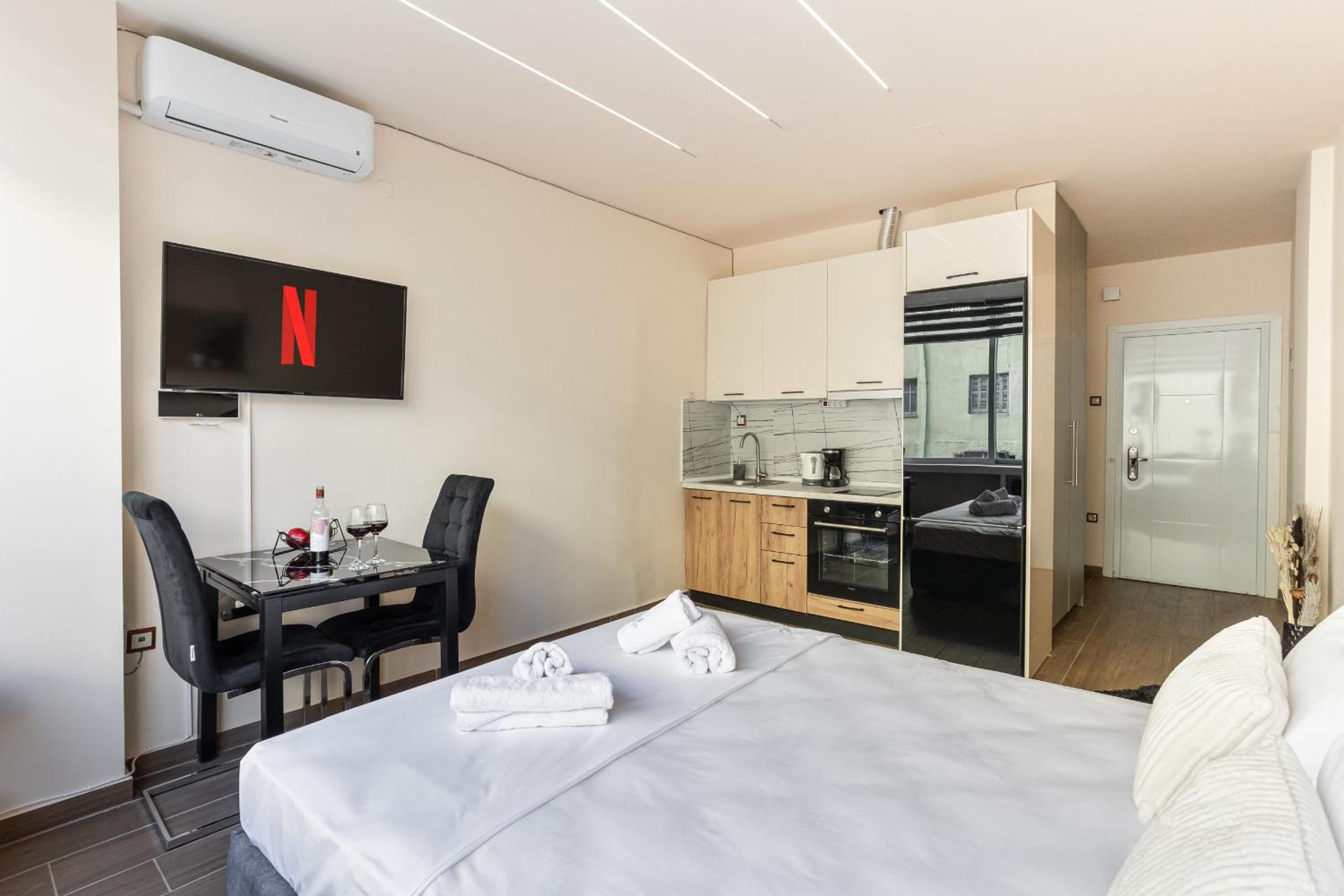 One-Bedroom Apartment