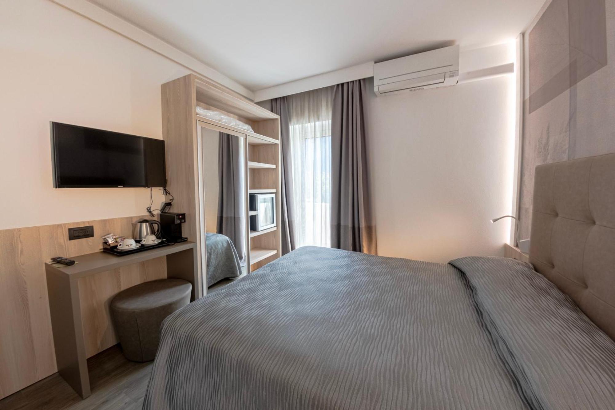 Small Double Room photo 3