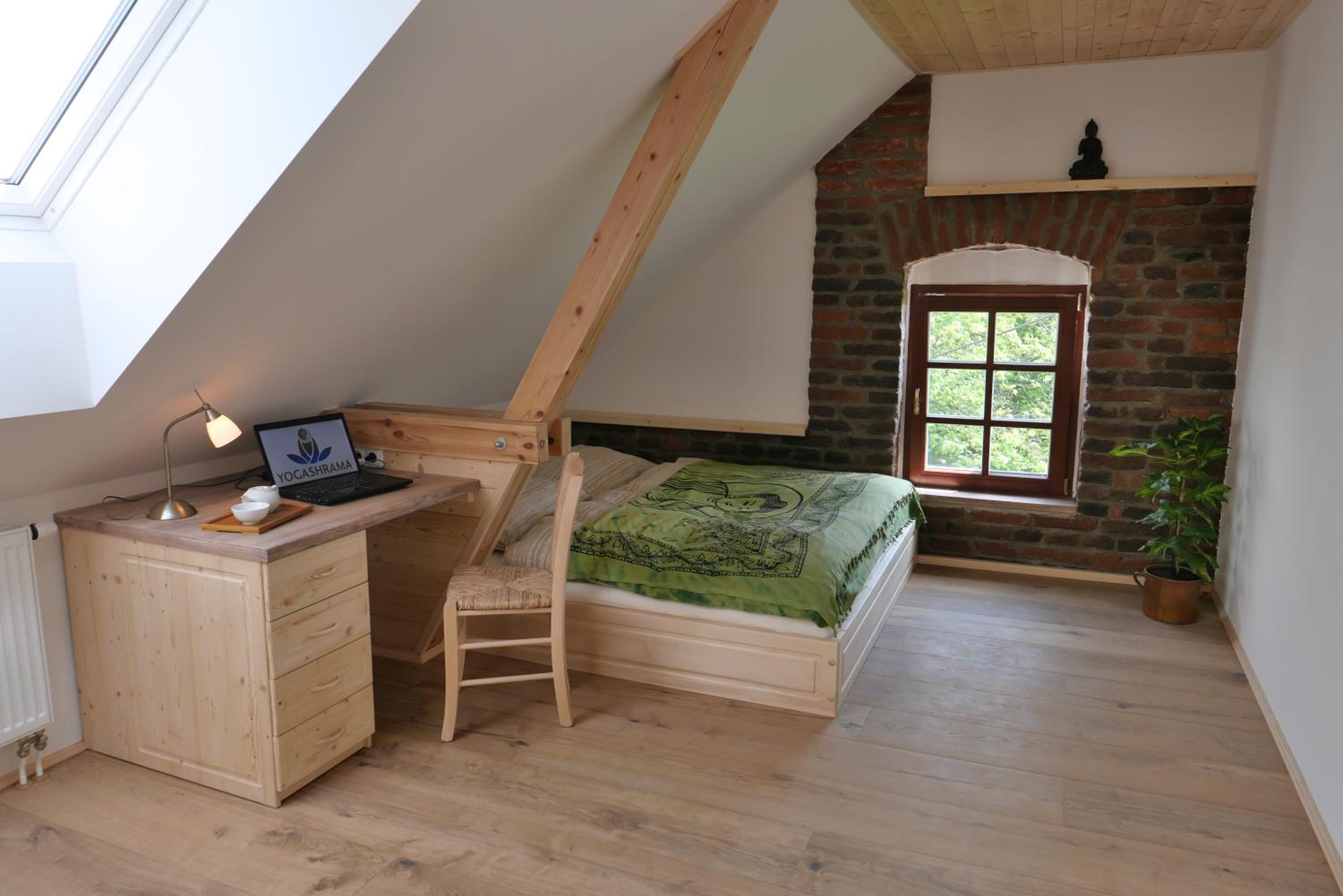 Deluxe Double Room with Extra Bed photo 1
