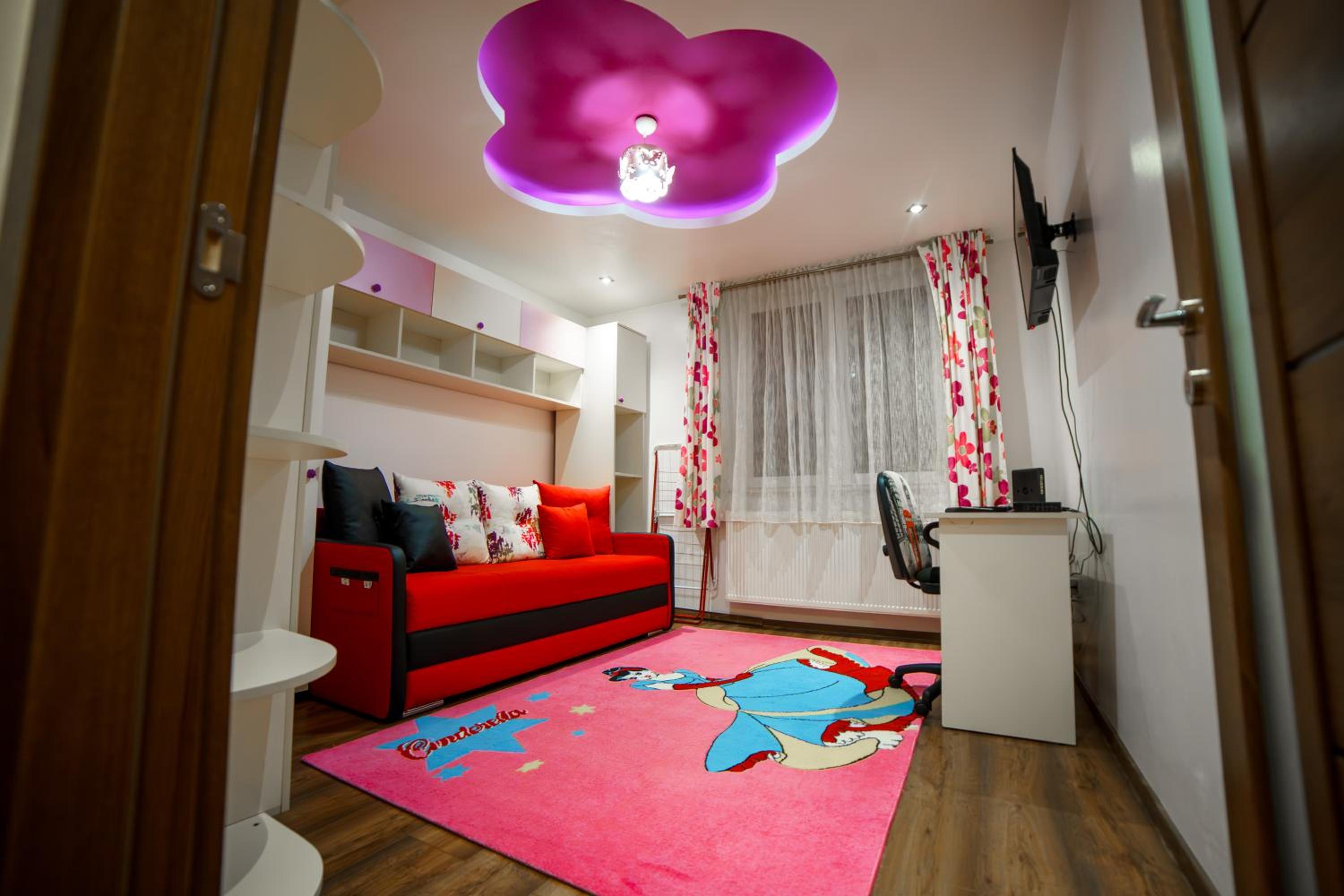 Two-Bedroom Apartment - Photo 16
