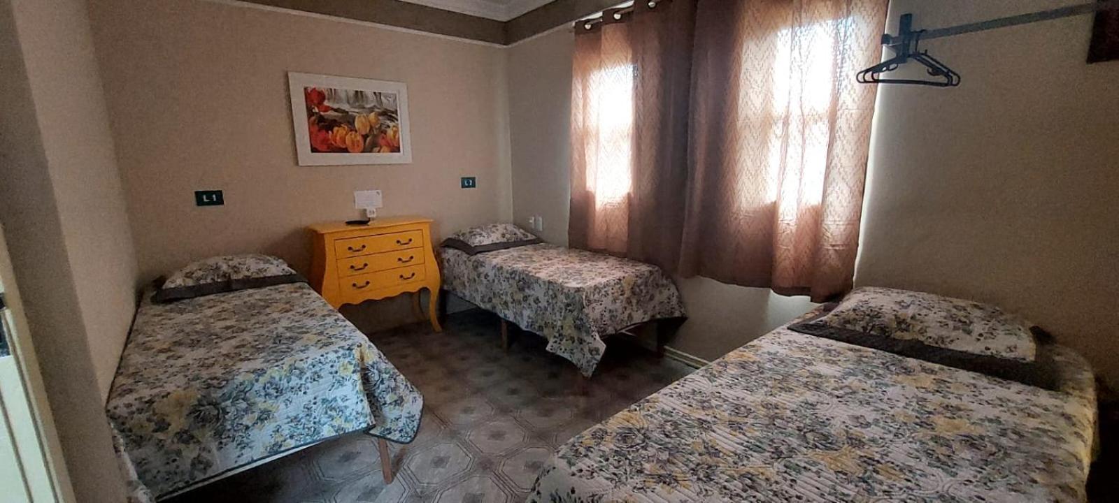 Basic Triple Room with Shared Bathroom