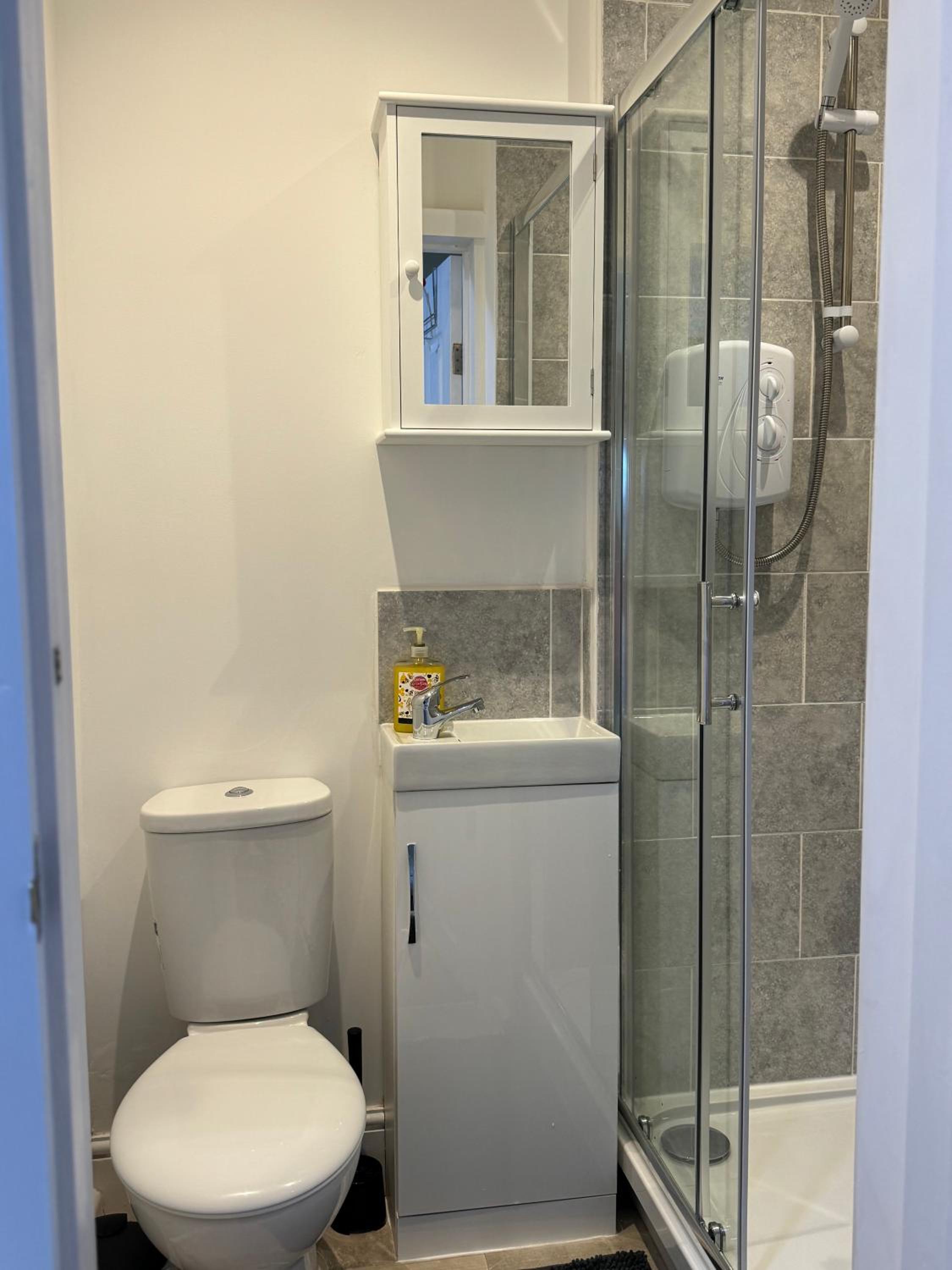 Double Room with Private Bathroom photo 2