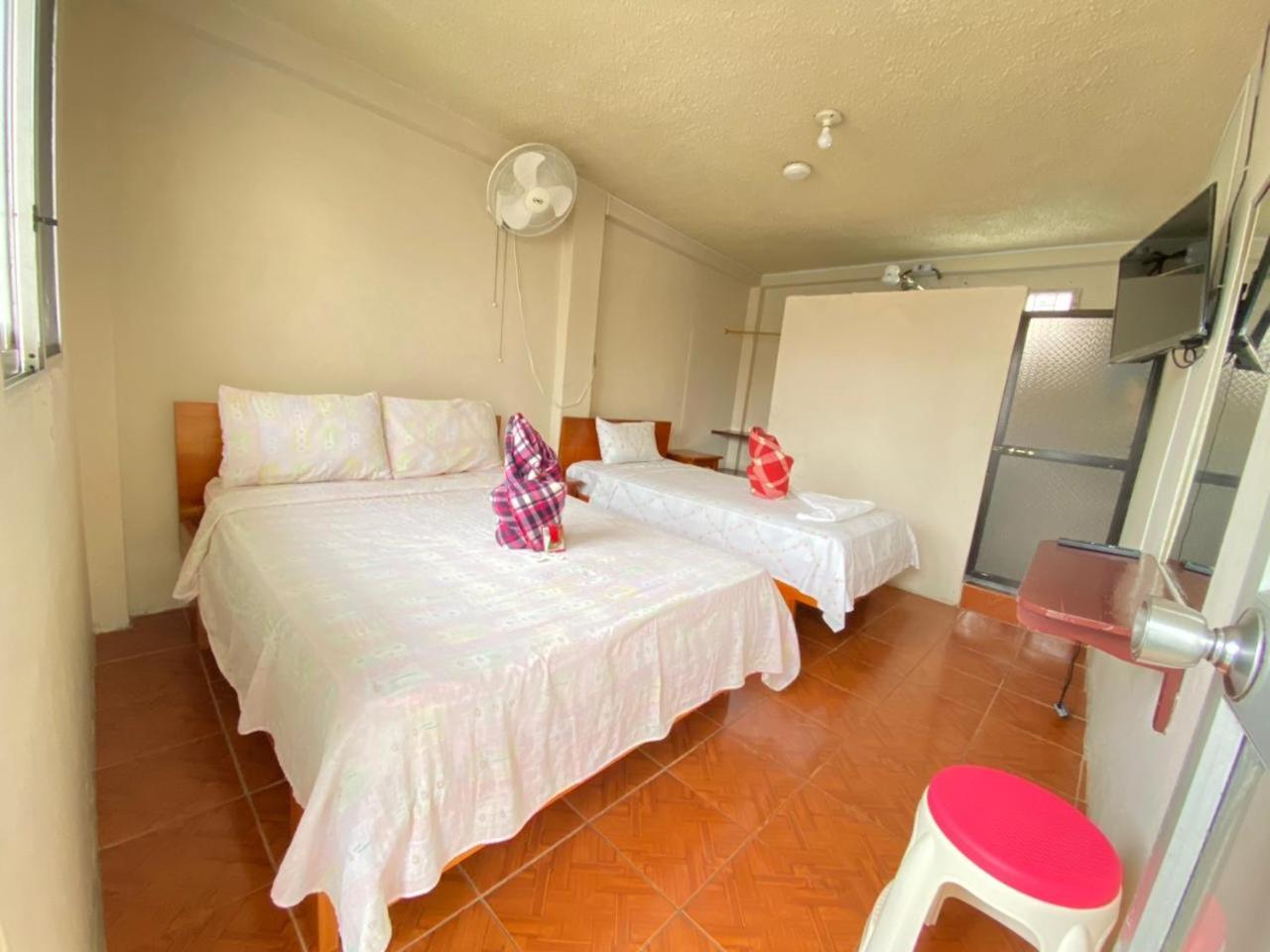 Economy Triple Room photo 1
