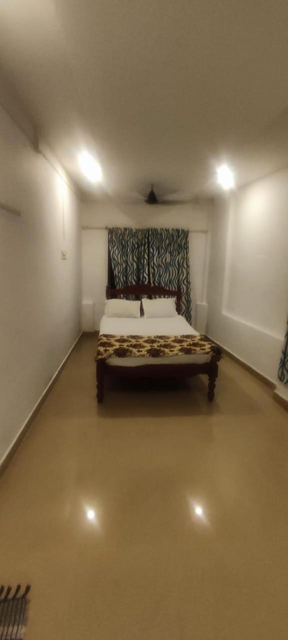 Budget Double Room photo 3