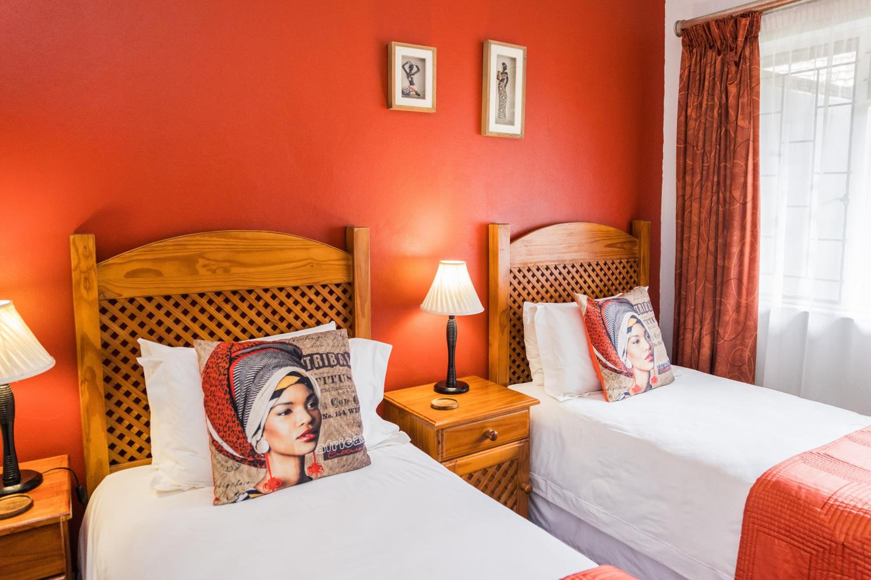 Standard Twin Room photo 1