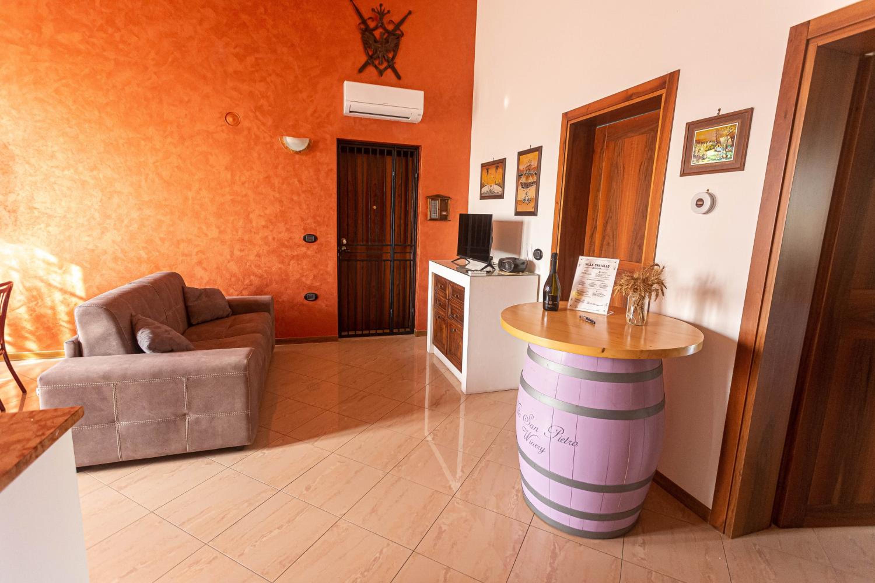 Apartment - Ground Floor - Photo 1
