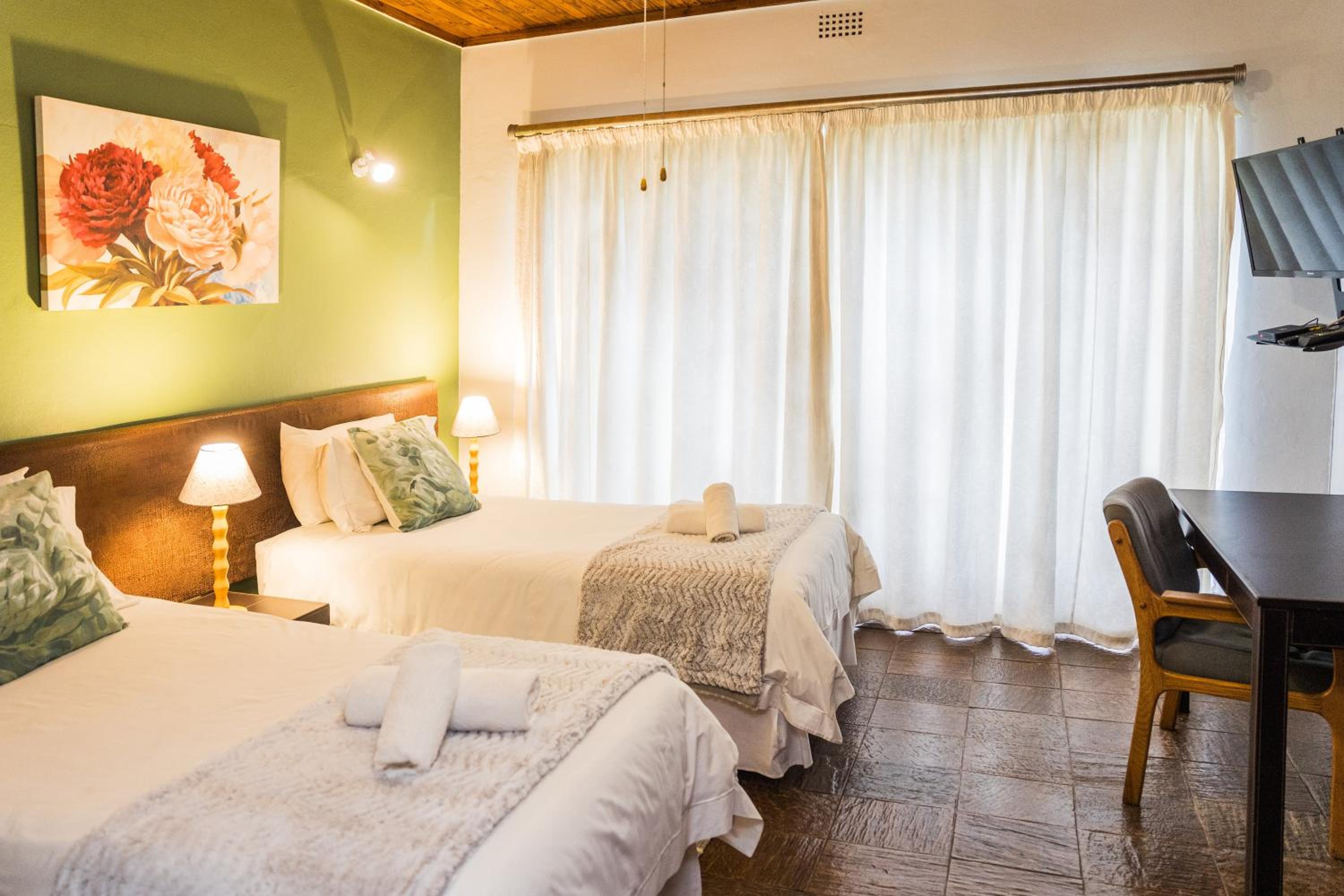 Standard Twin Room photo 1