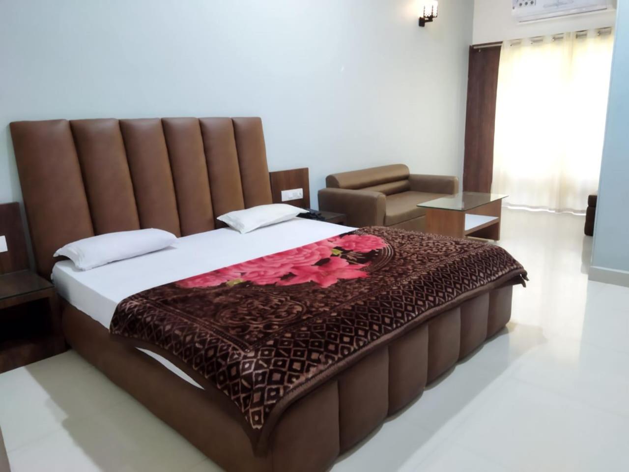 Deluxe Double Room photo 3