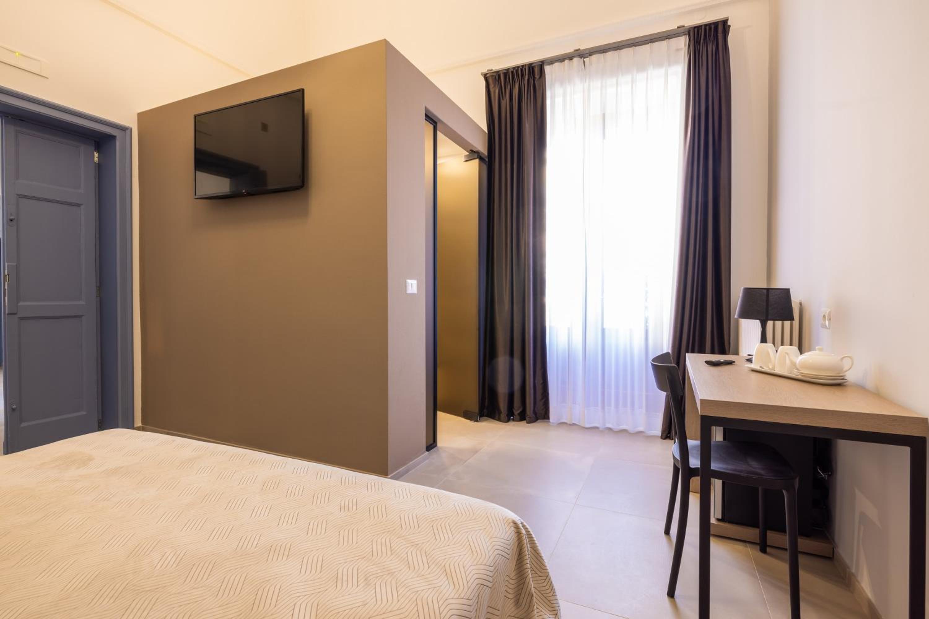 Deluxe Double Room photo 2