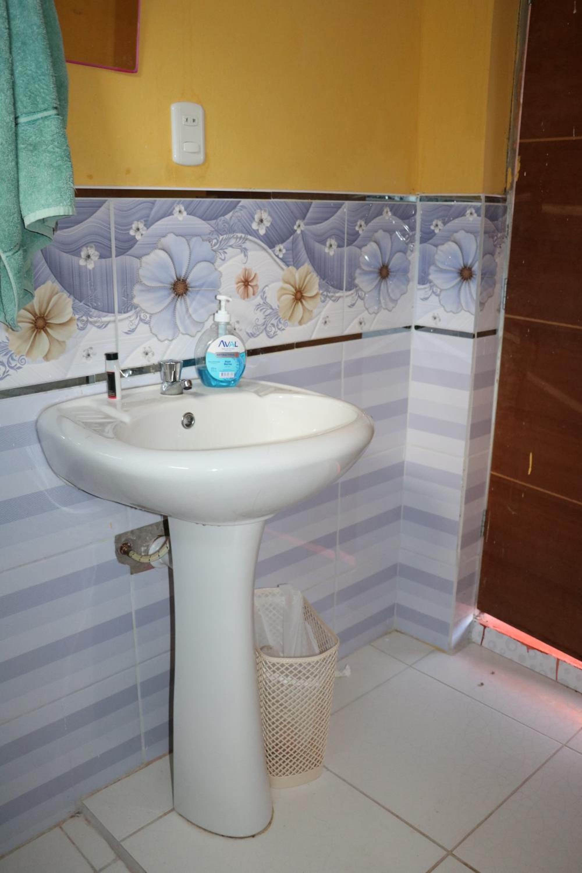 Quadruple Room with Shared Bathroom photo 3