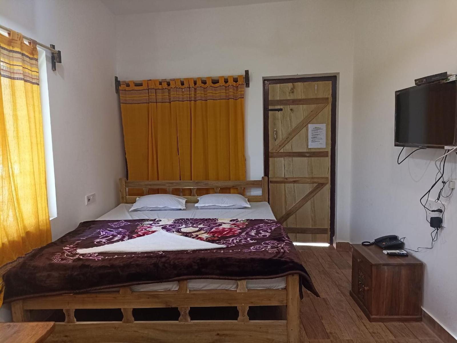 Deluxe Double Room With Shower photo 3