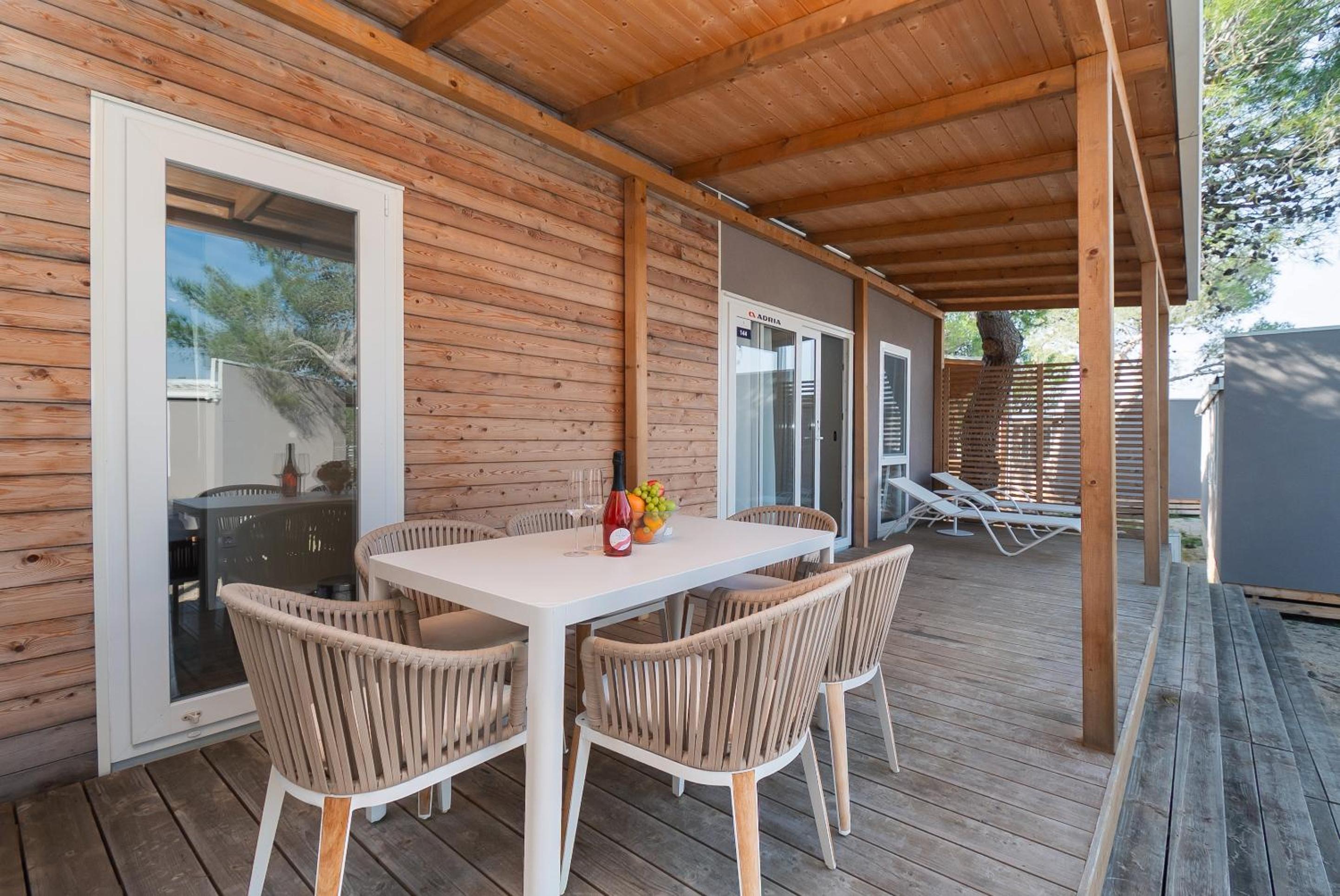 Luxury Three Bedroom Mobile Home photo 2