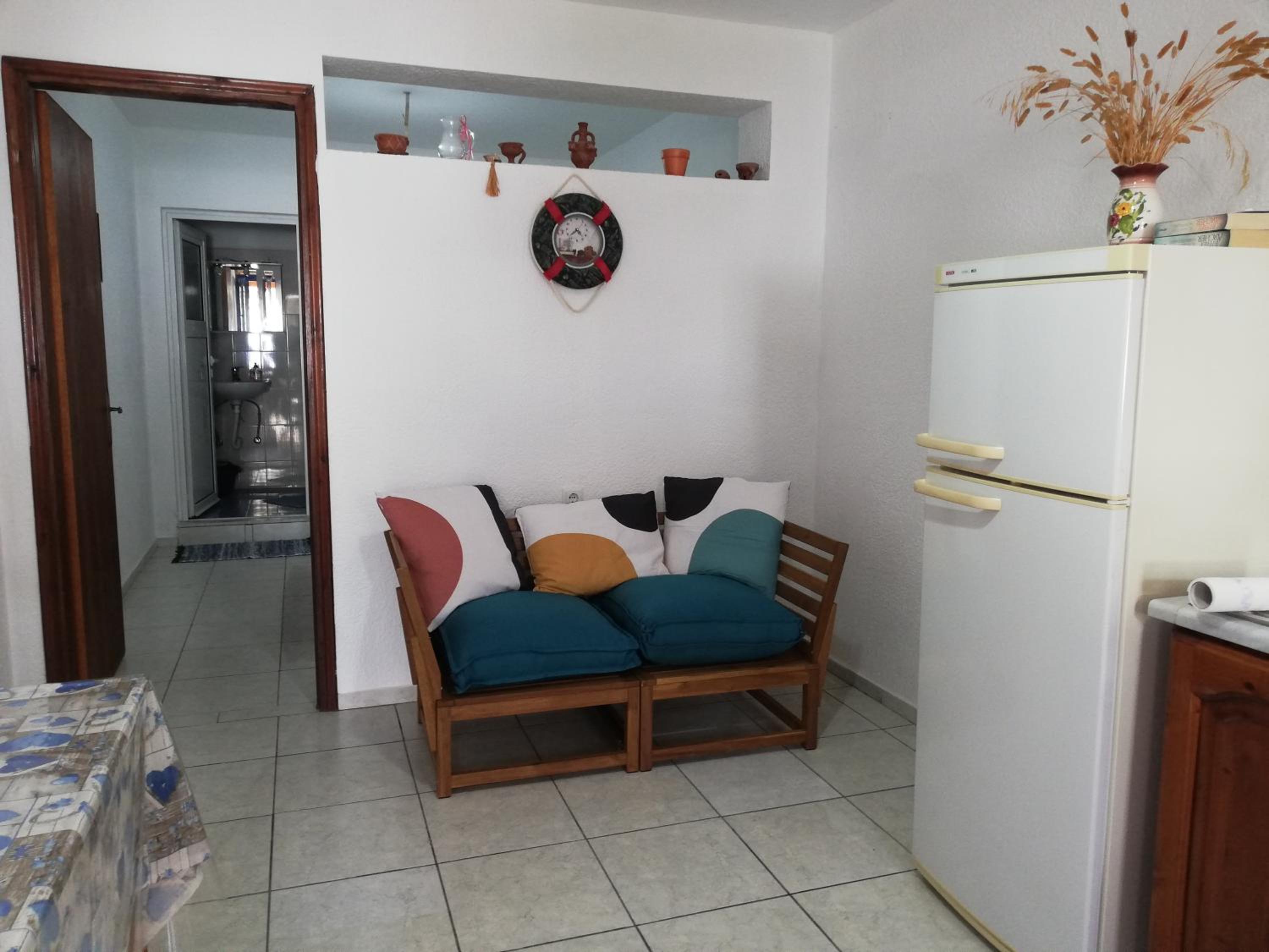 Apartment with Sea View - Photo 4