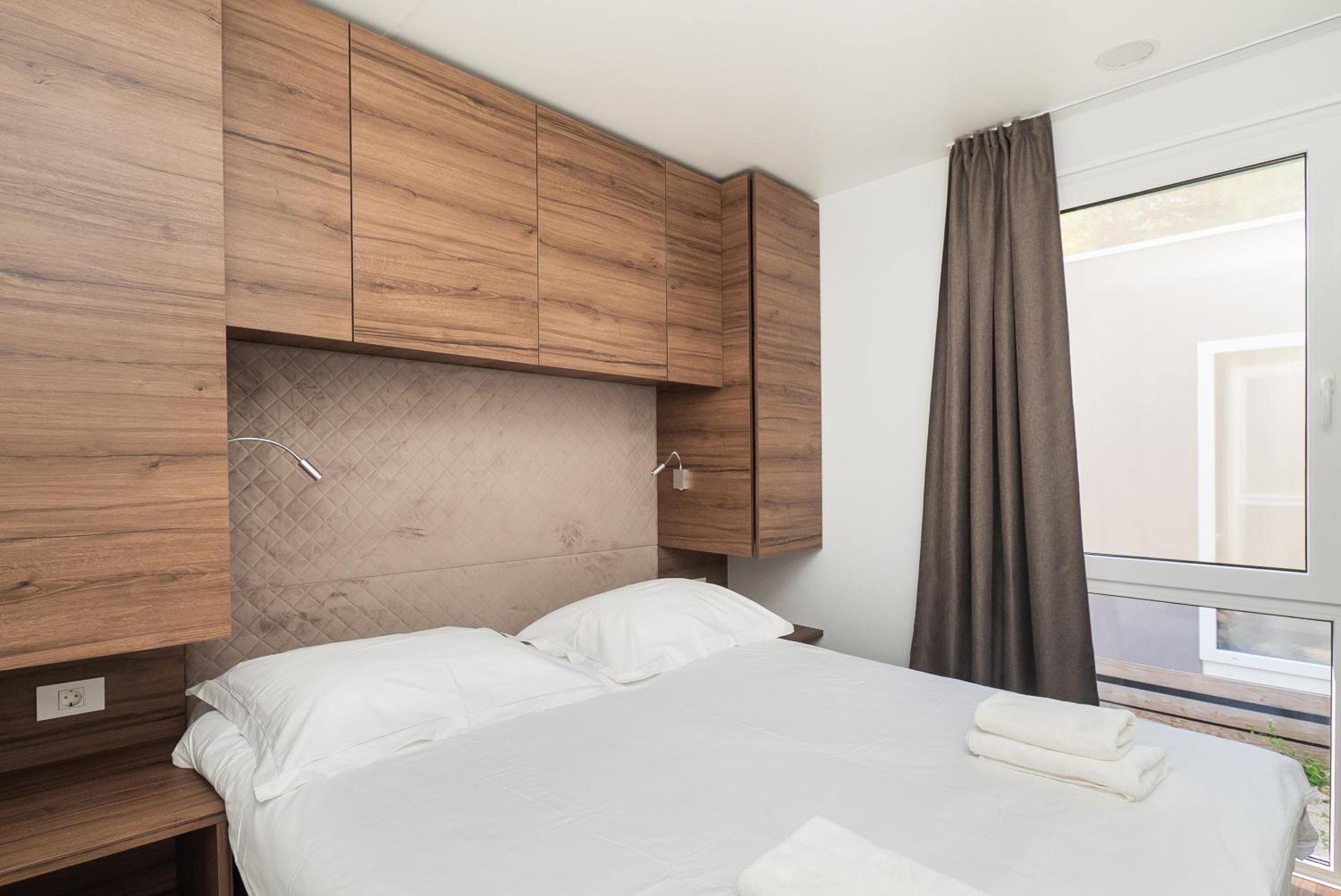 Luxury Two Bedroom Mobile Home 