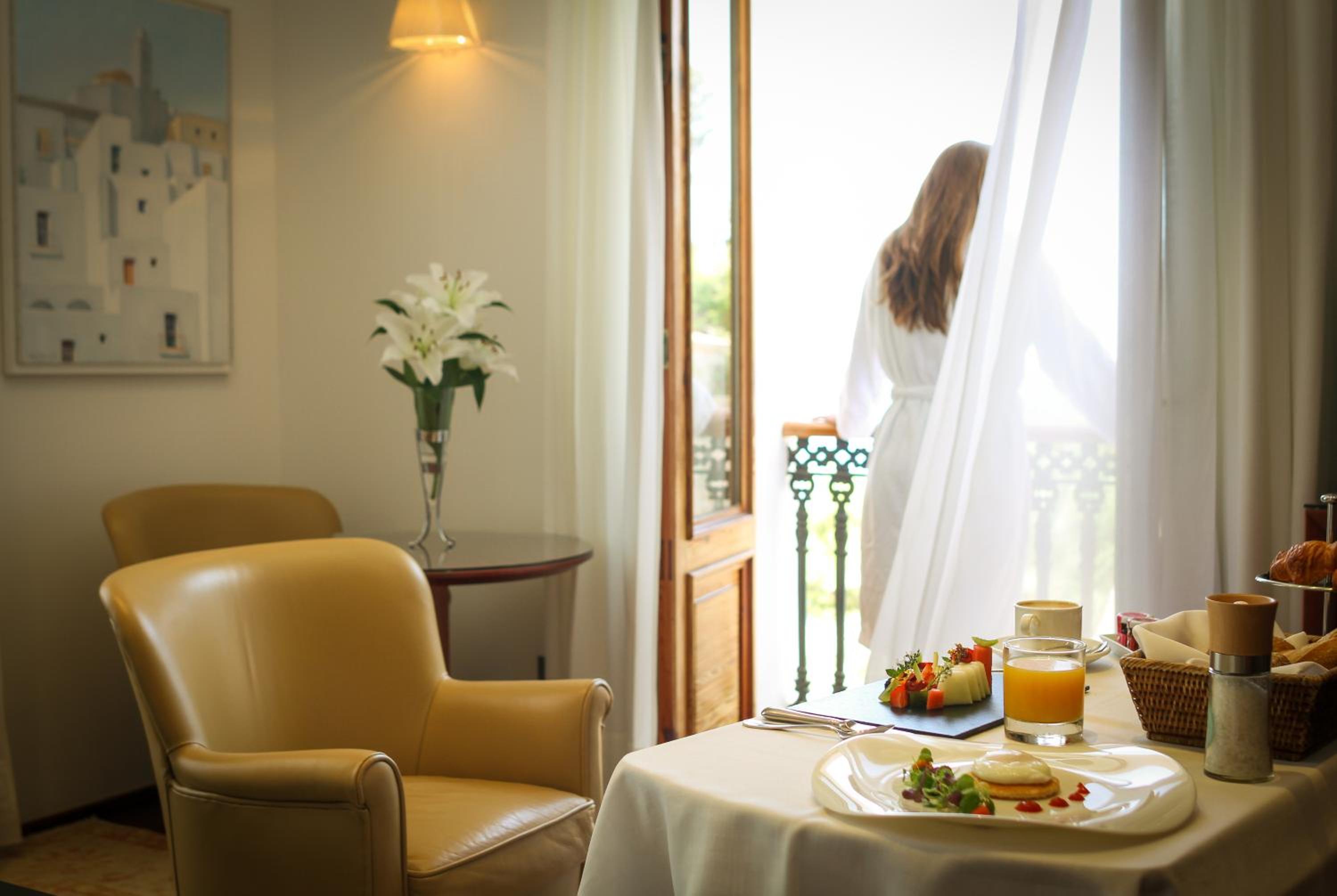 Suite - Photo 18