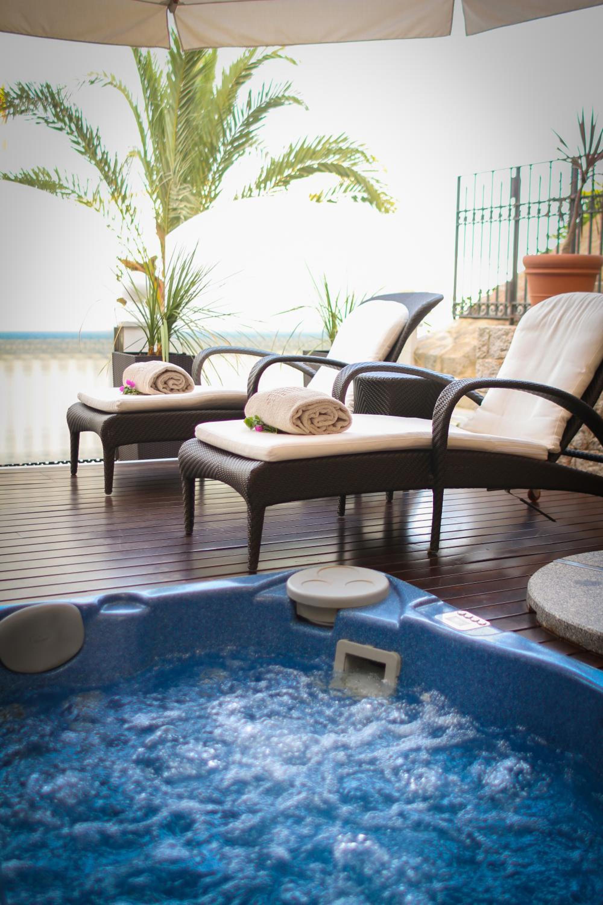 Suite with Terrace - Photo 8