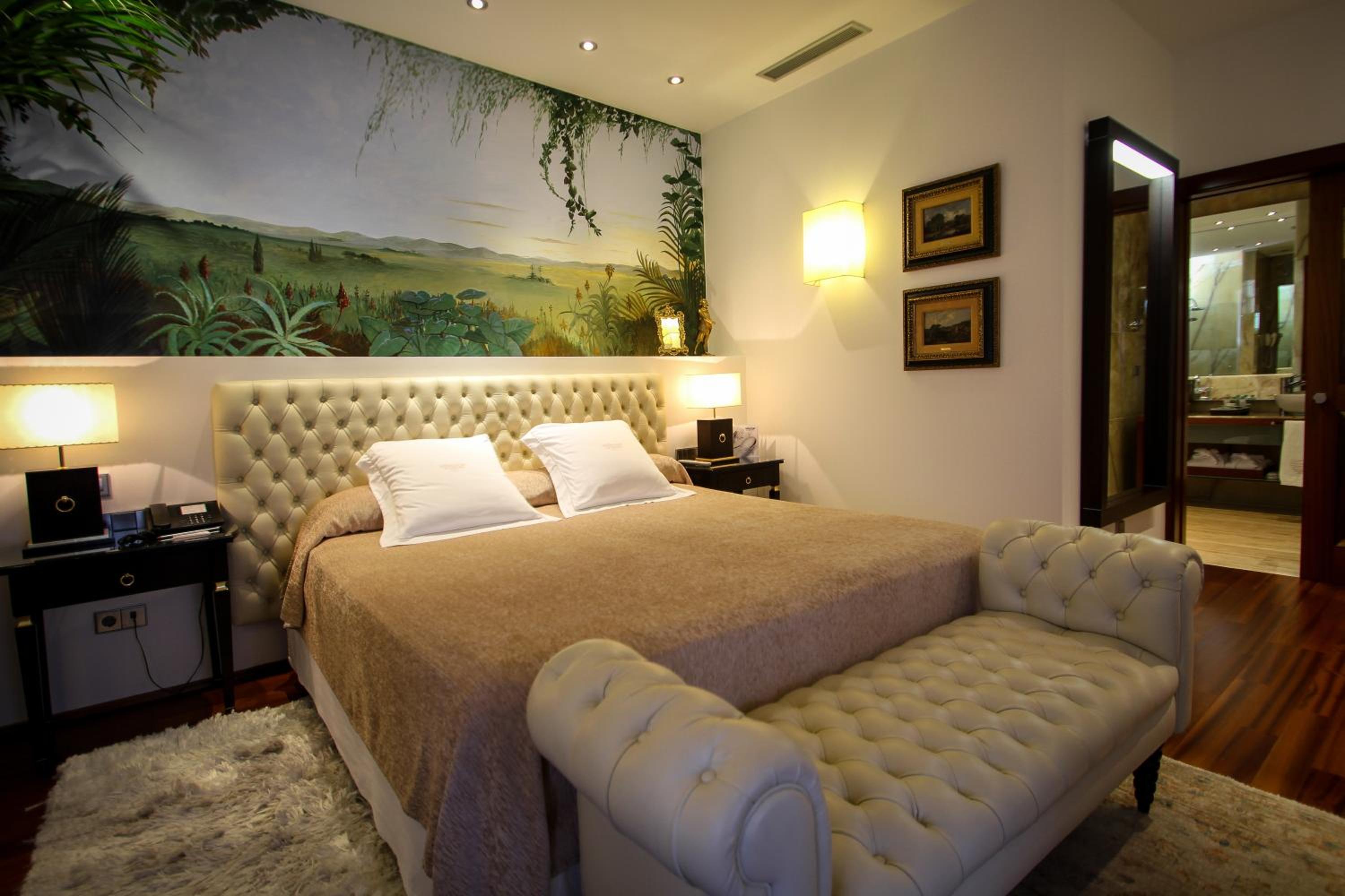Suite with Terrace - Photo 16