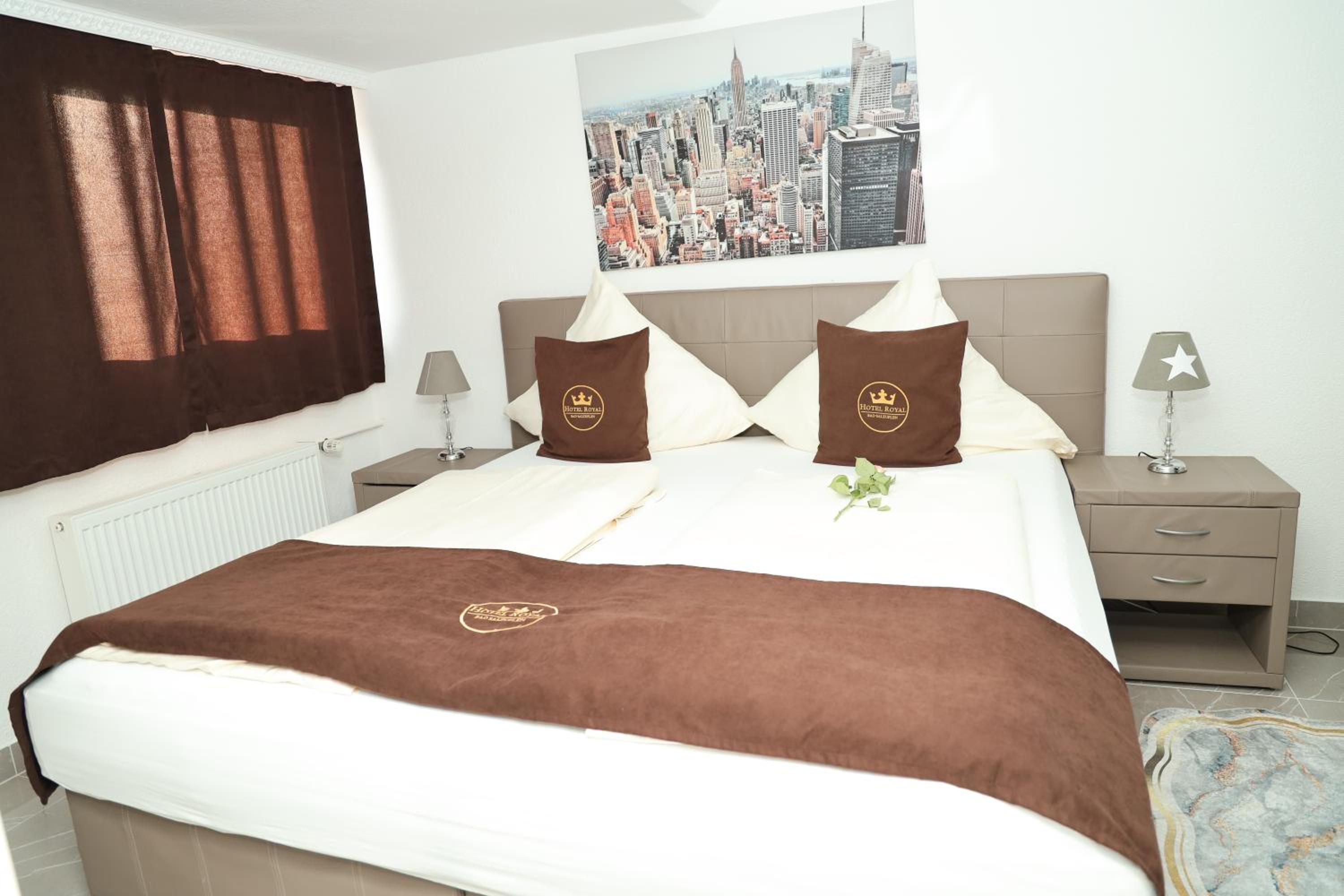 Double Room with Shower - Photo 8