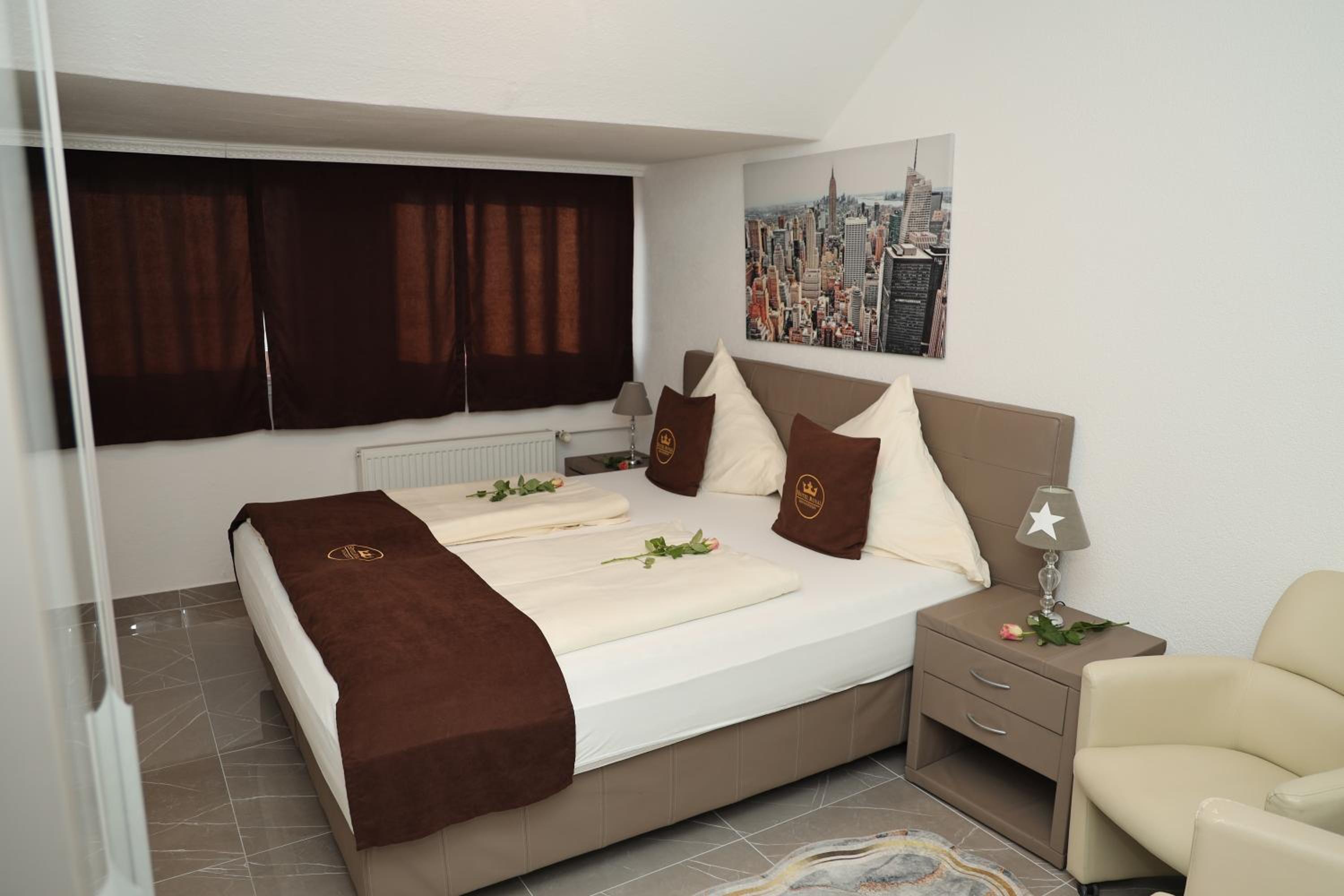 Double Room with Shower - Photo 12
