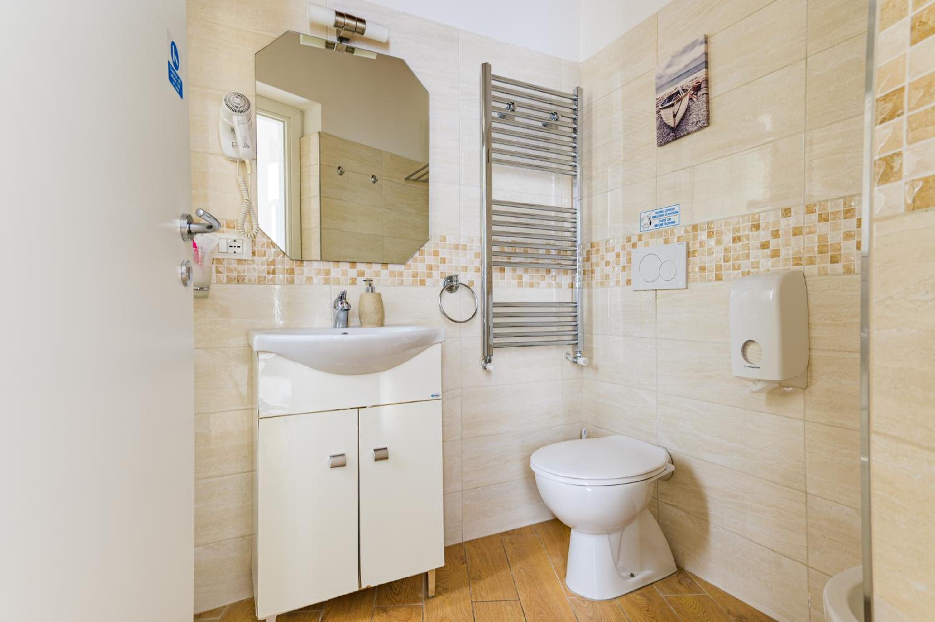 Superior Double Room - Photo 7