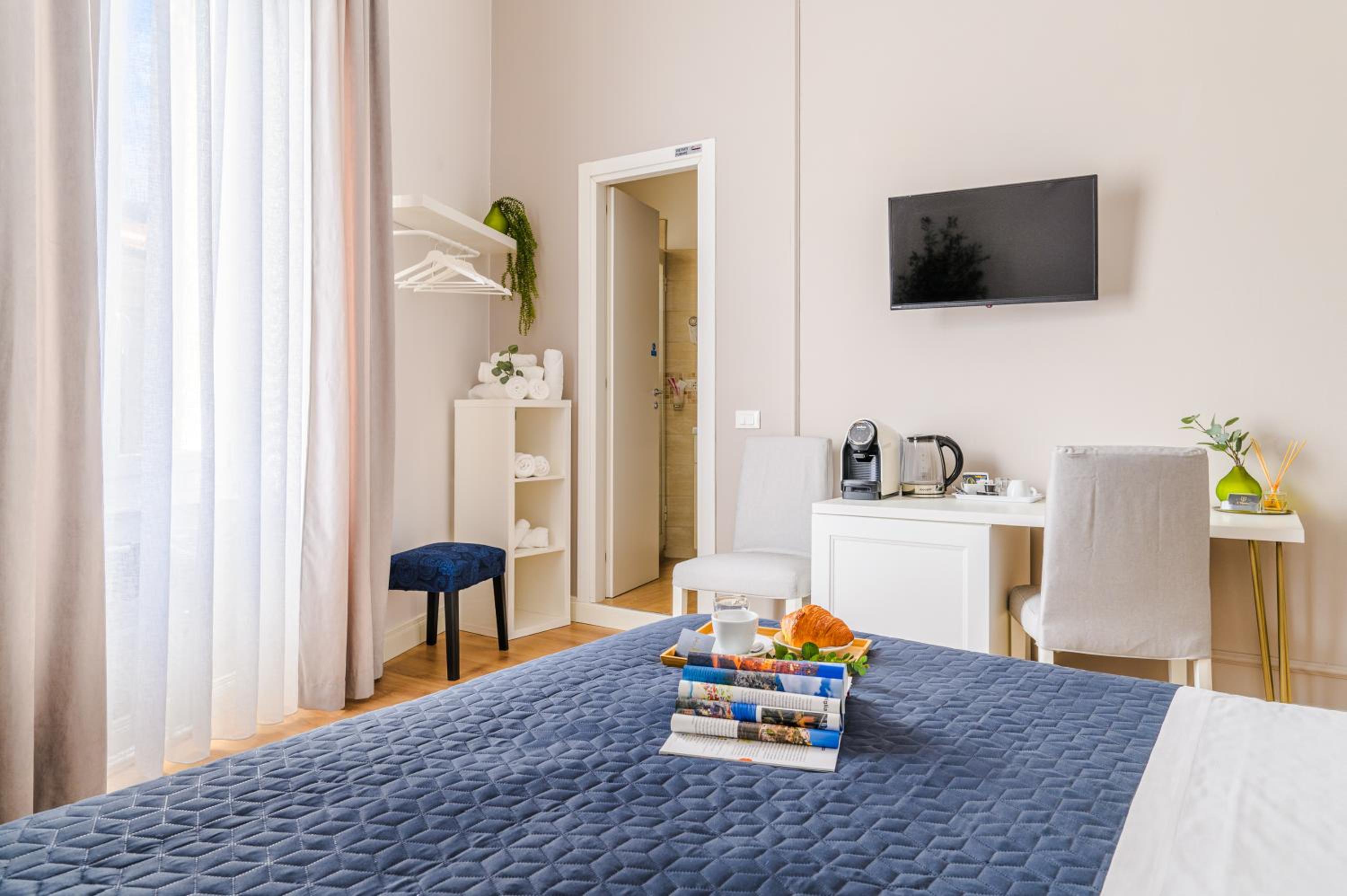 Superior Double Room - Photo 2