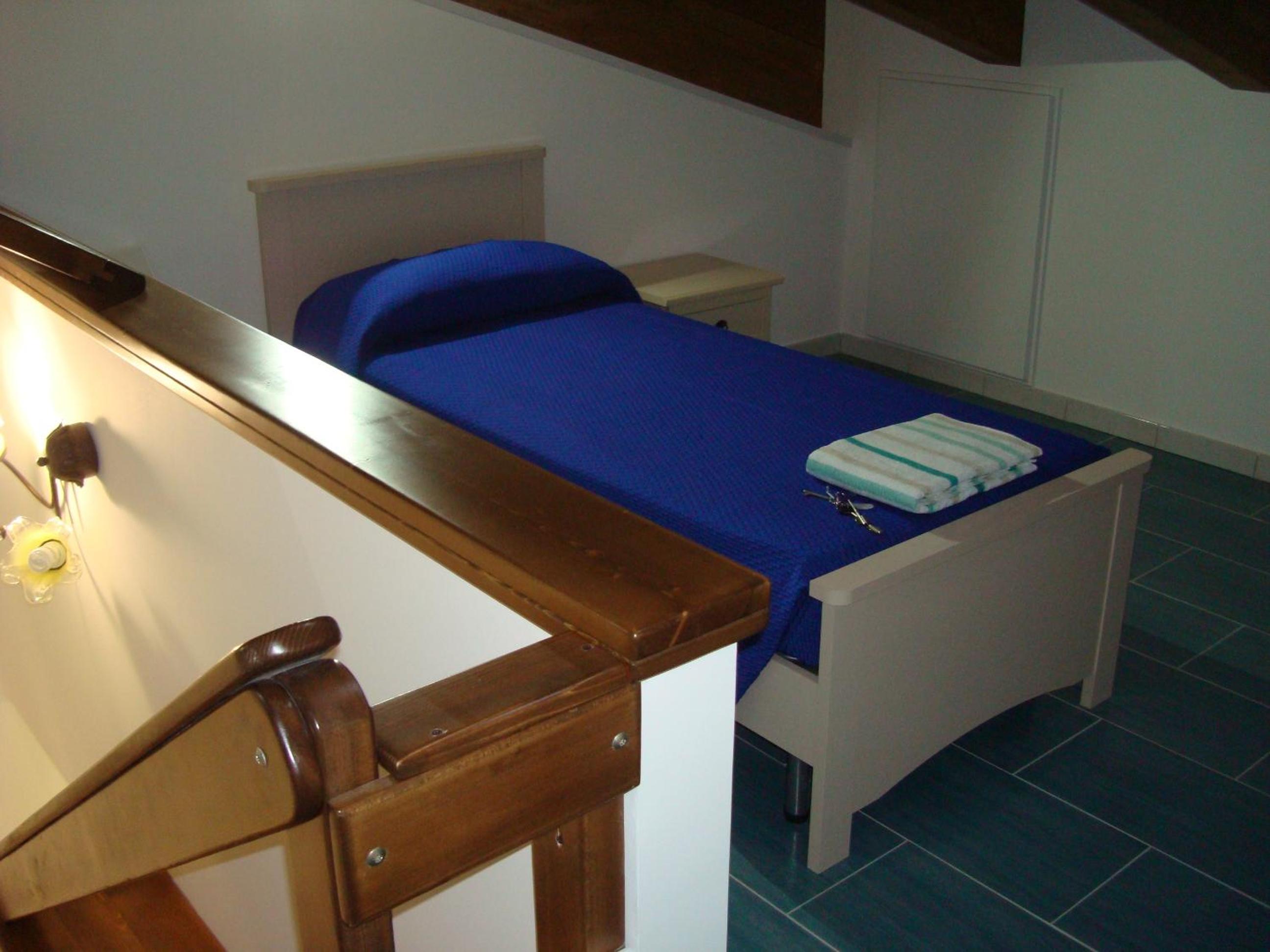 Family Room (Attic) photo 2