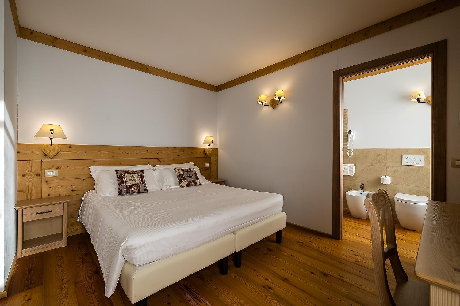 Standard Double Room photo 2
