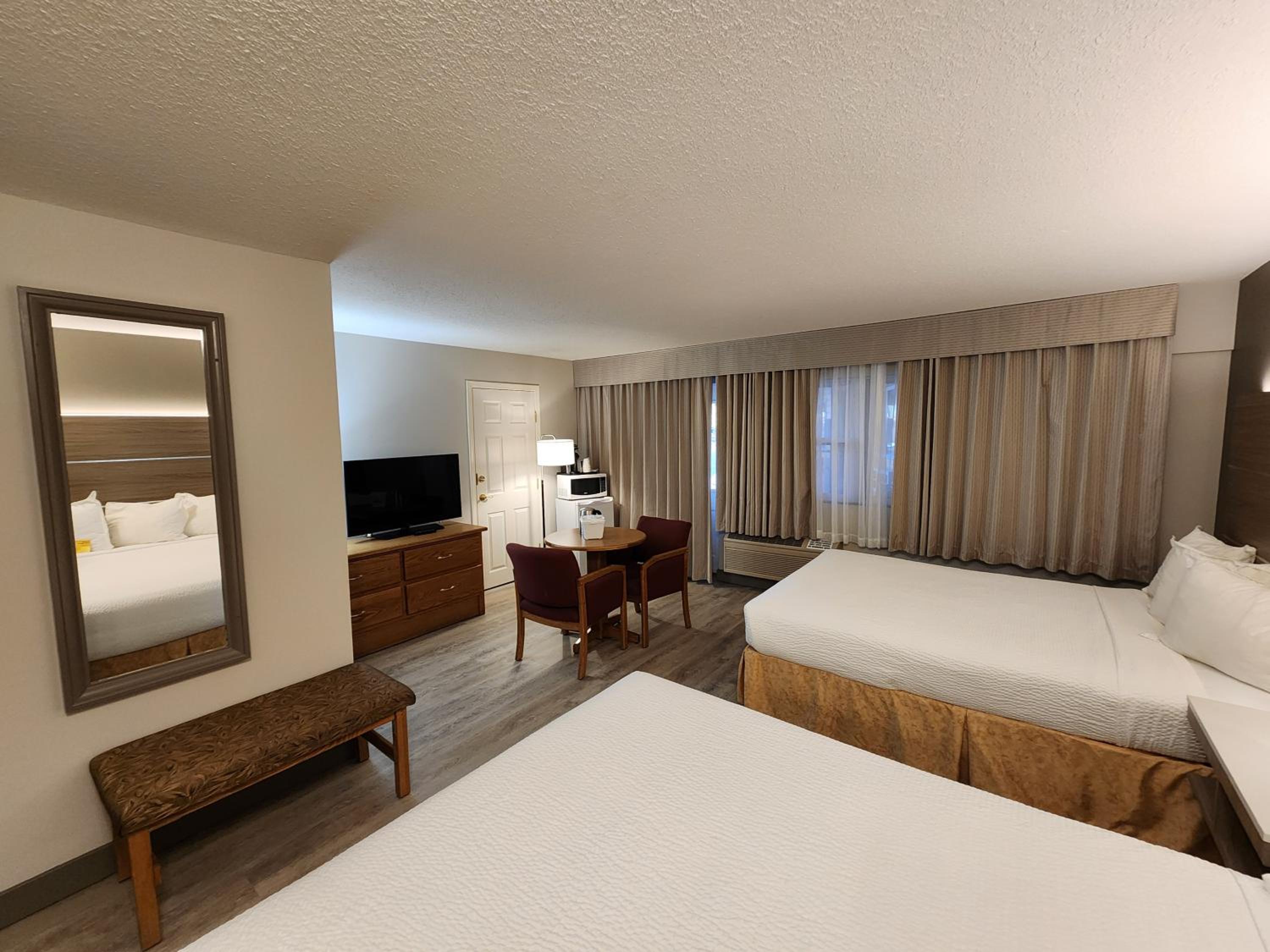 Deluxe Suite - Photo 3