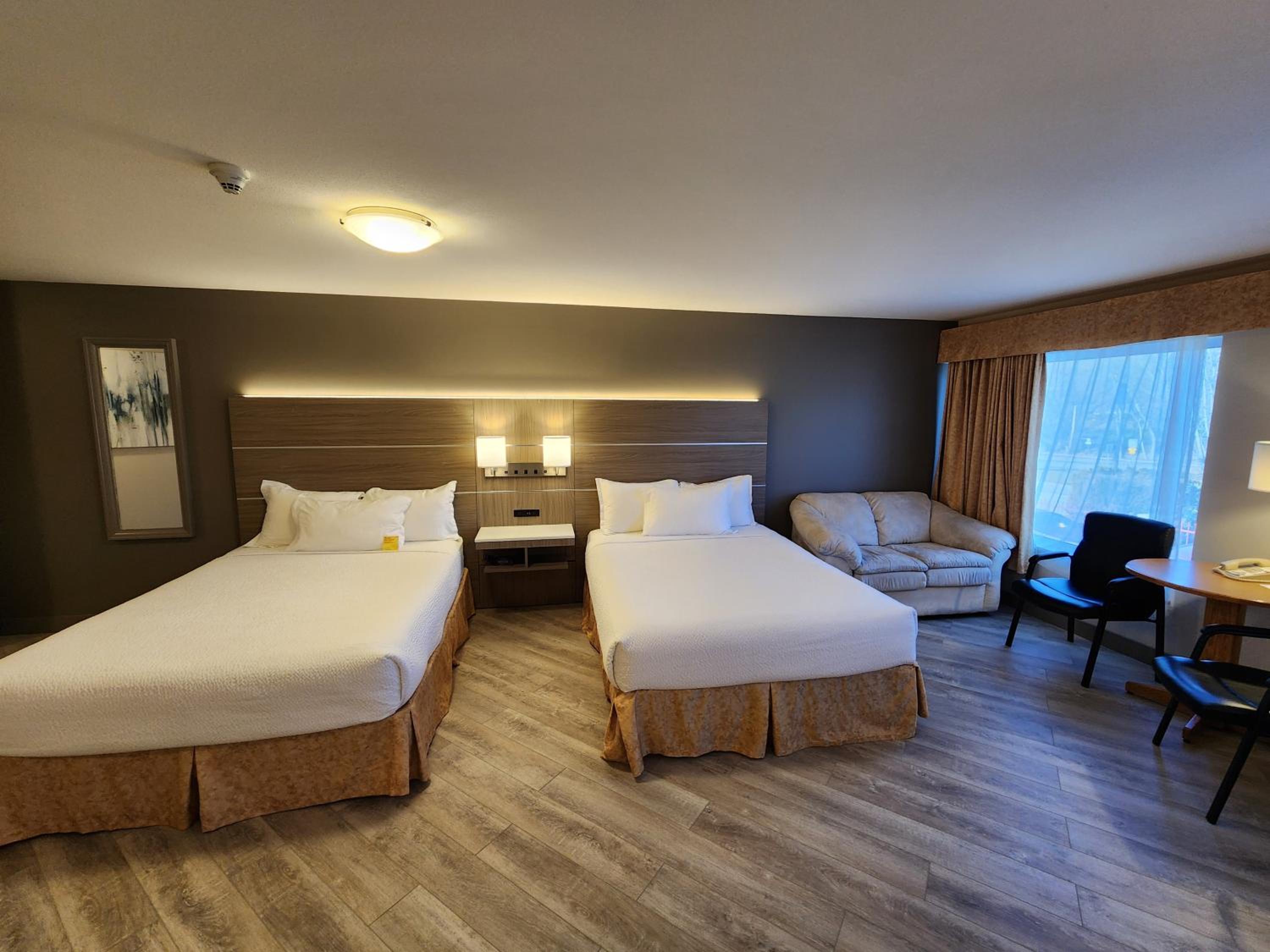 Superior Suite - Photo 3