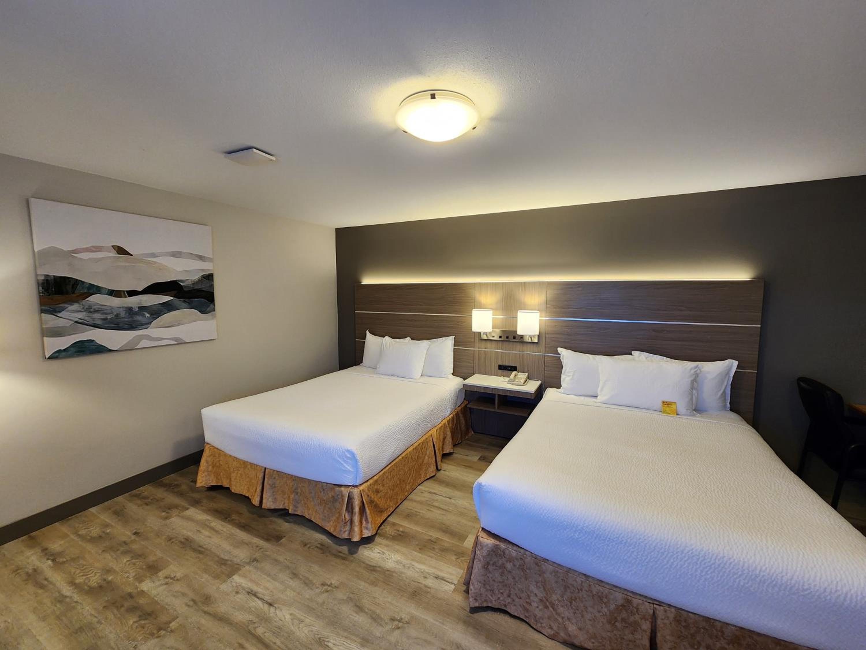 Superior Suite - Photo 7
