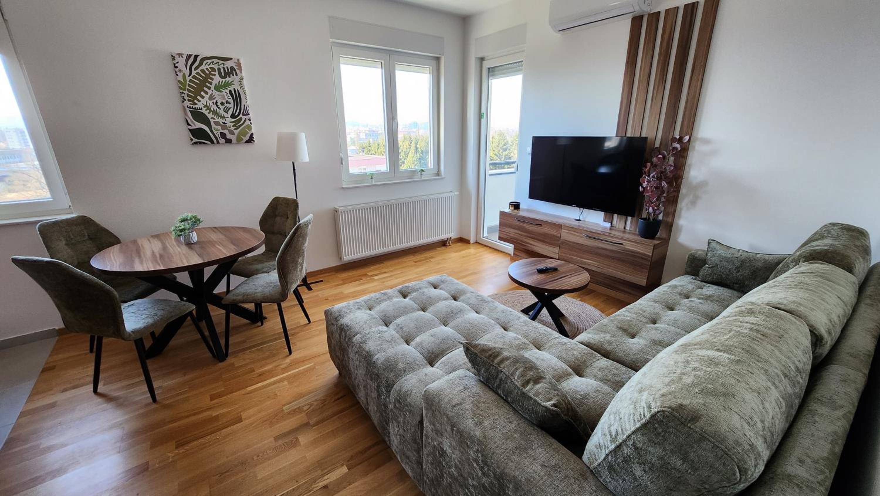 Deluxe Triple Room photo 3