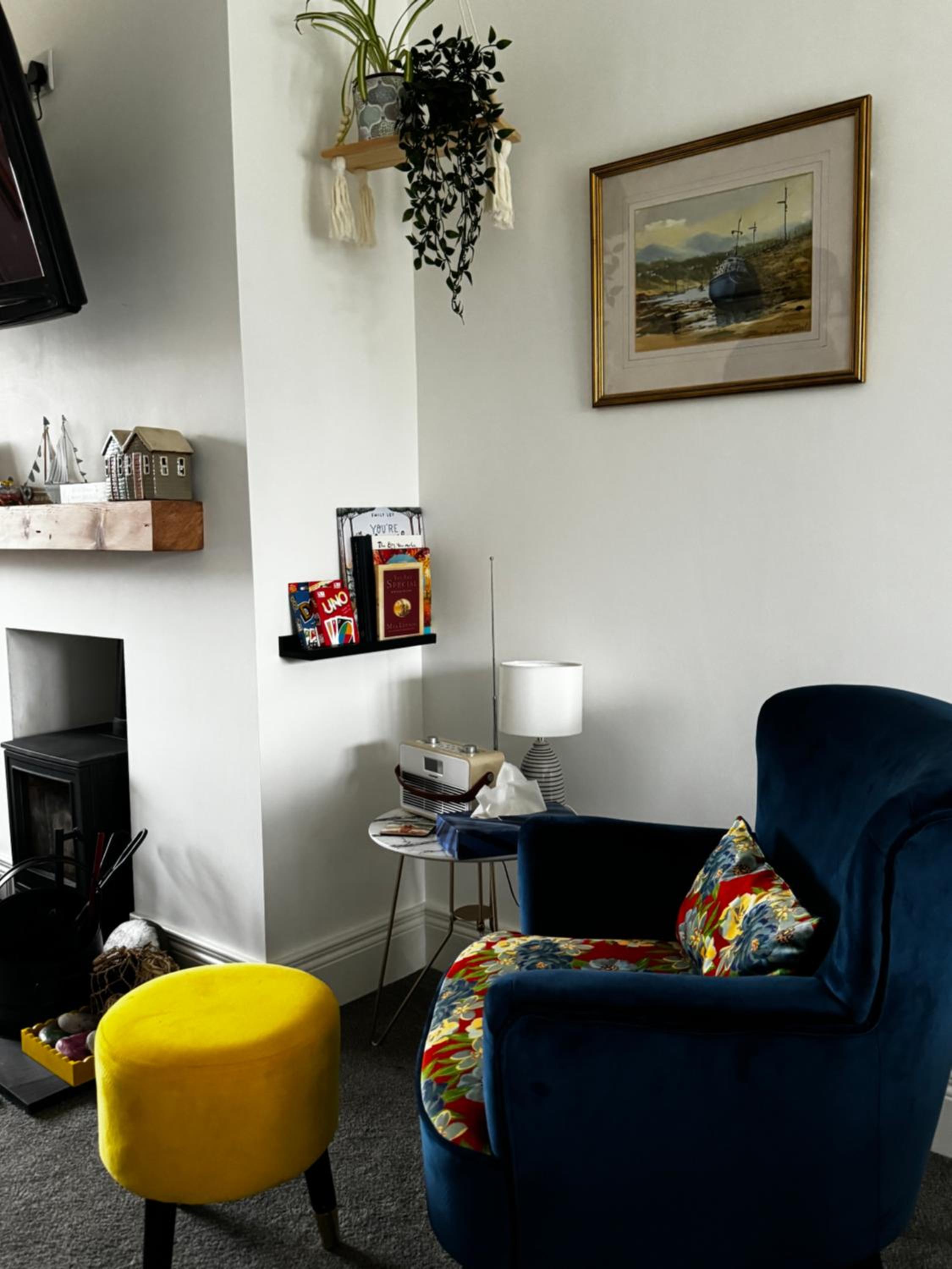 Three-Bedroom House photo 3