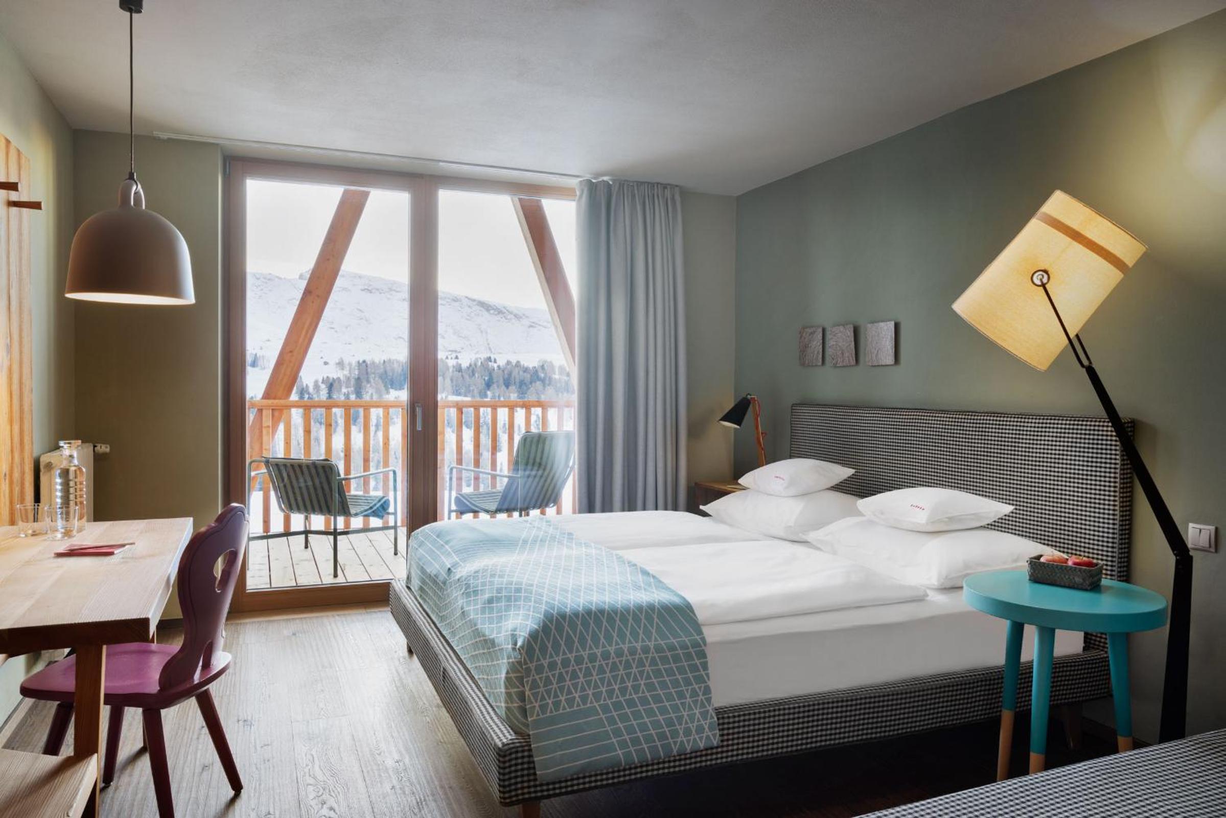 Double Room with Balcony and Mountain View