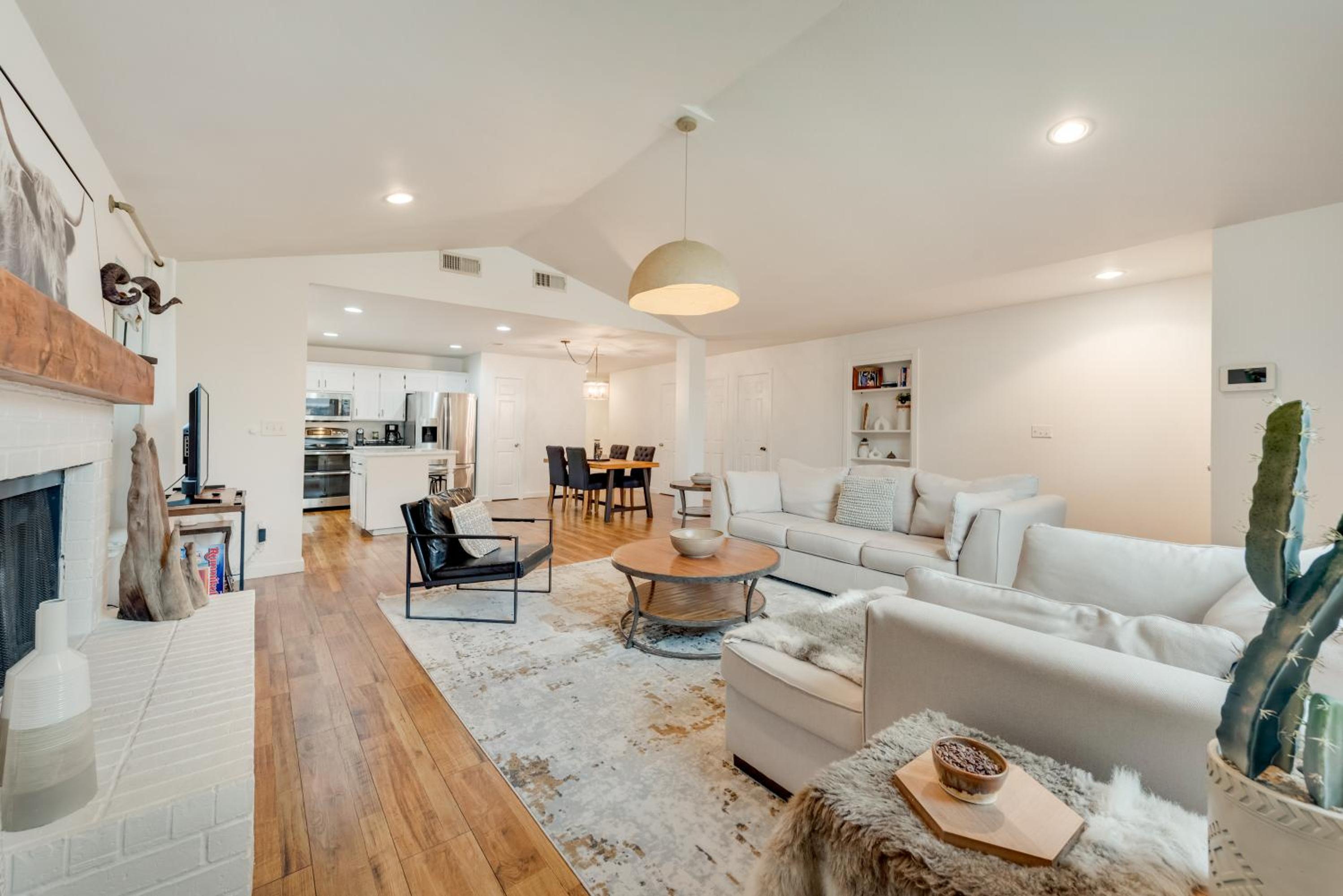 Three-Bedroom House photo 1