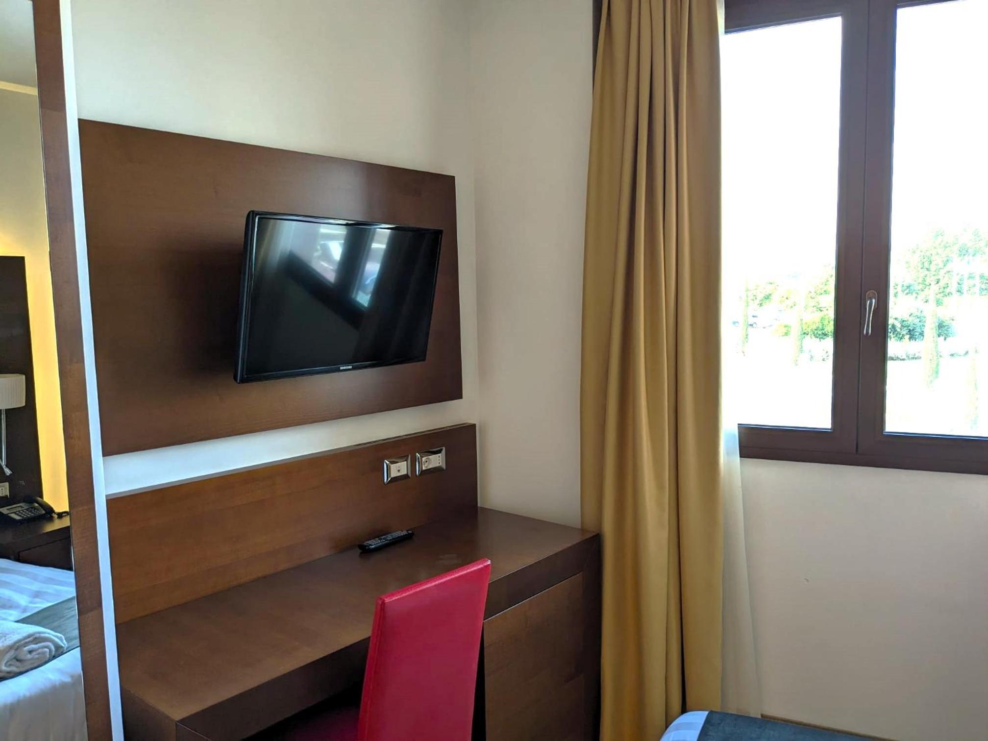 Single Room photo 3