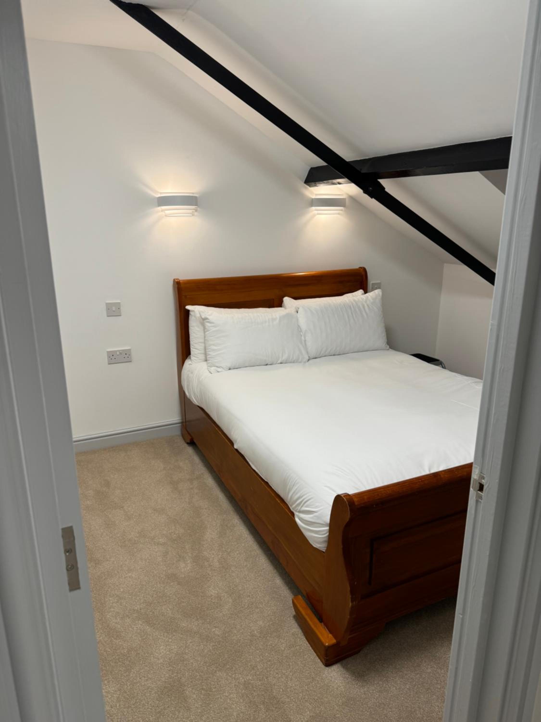 Three-Bedroom Apartment - Photo 5