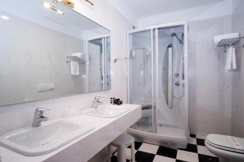Superior Double Room - Photo 2