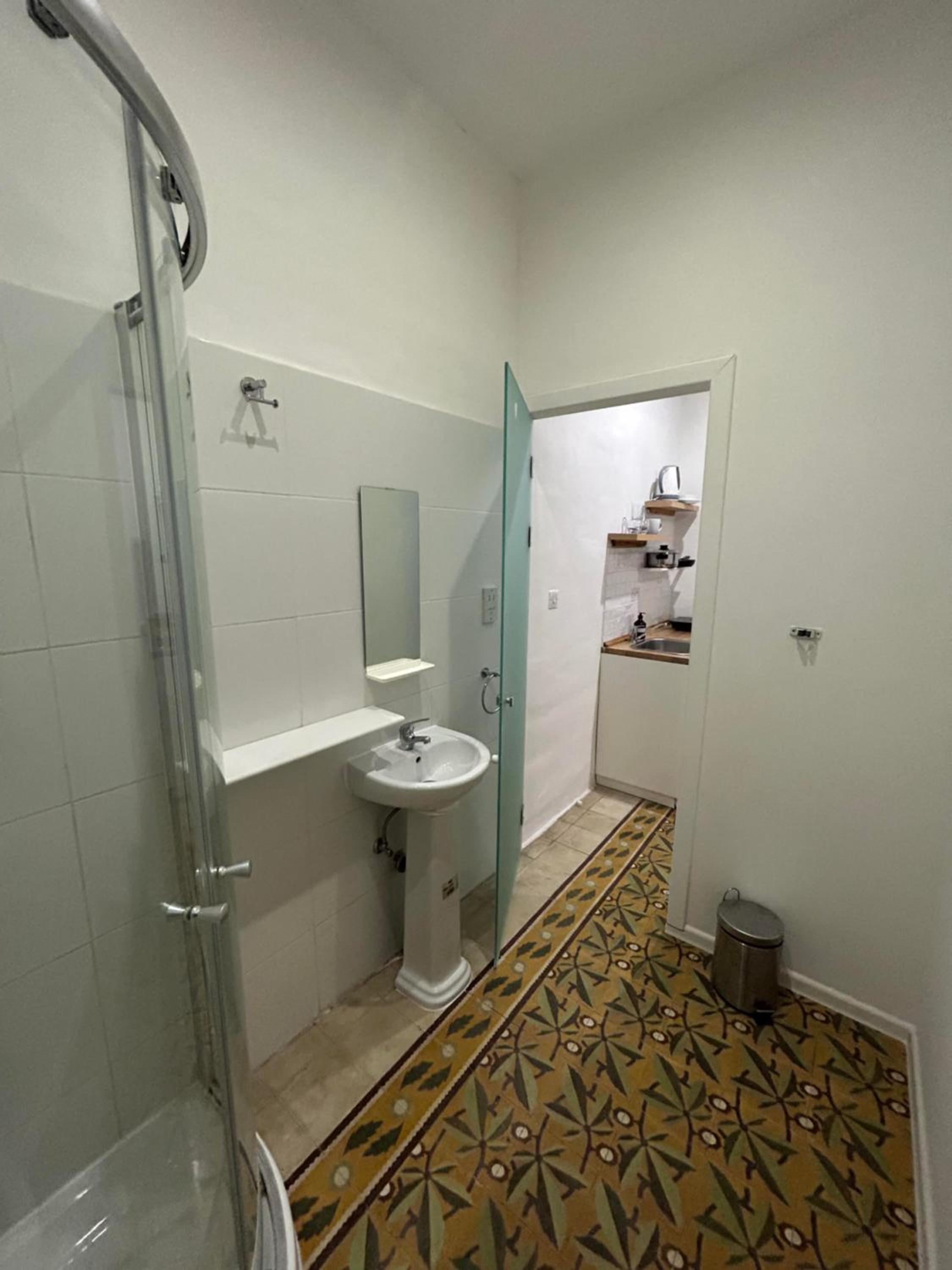 Studio Apartment photo 3