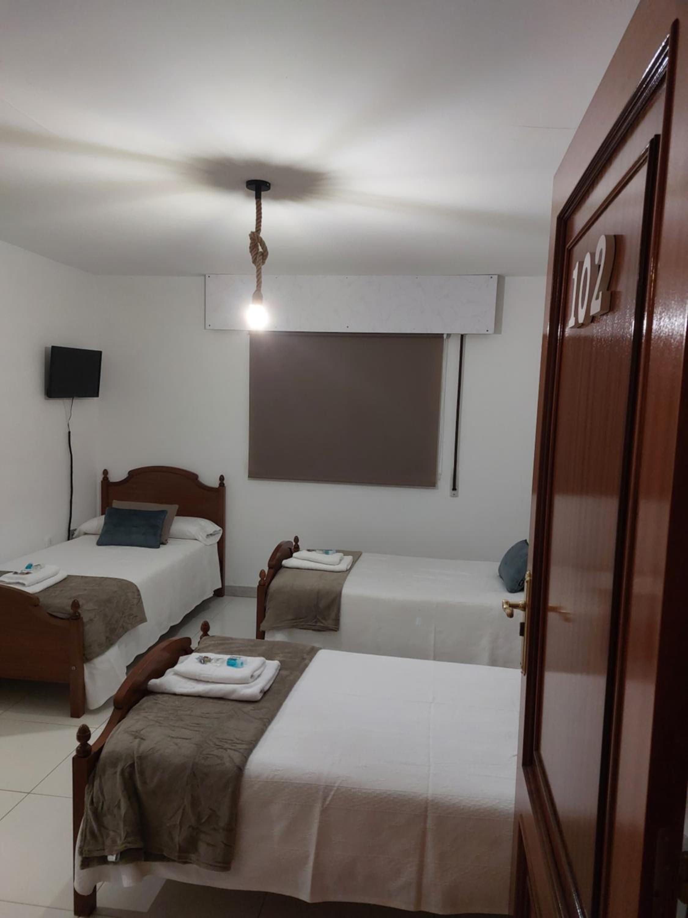 Triple Room with Private Bathroom photo 3