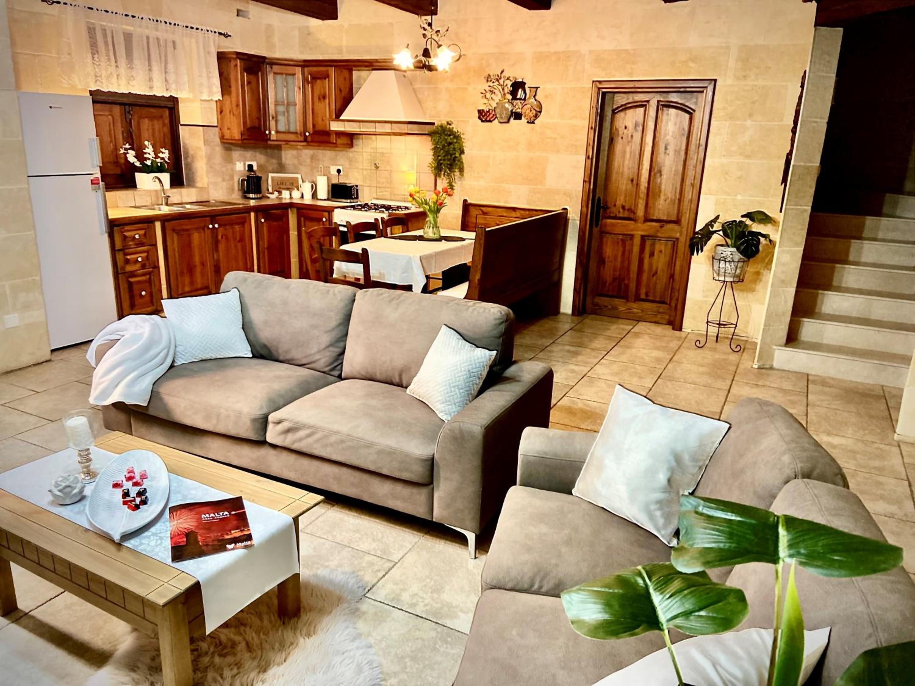 Four-Bedroom House photo 3