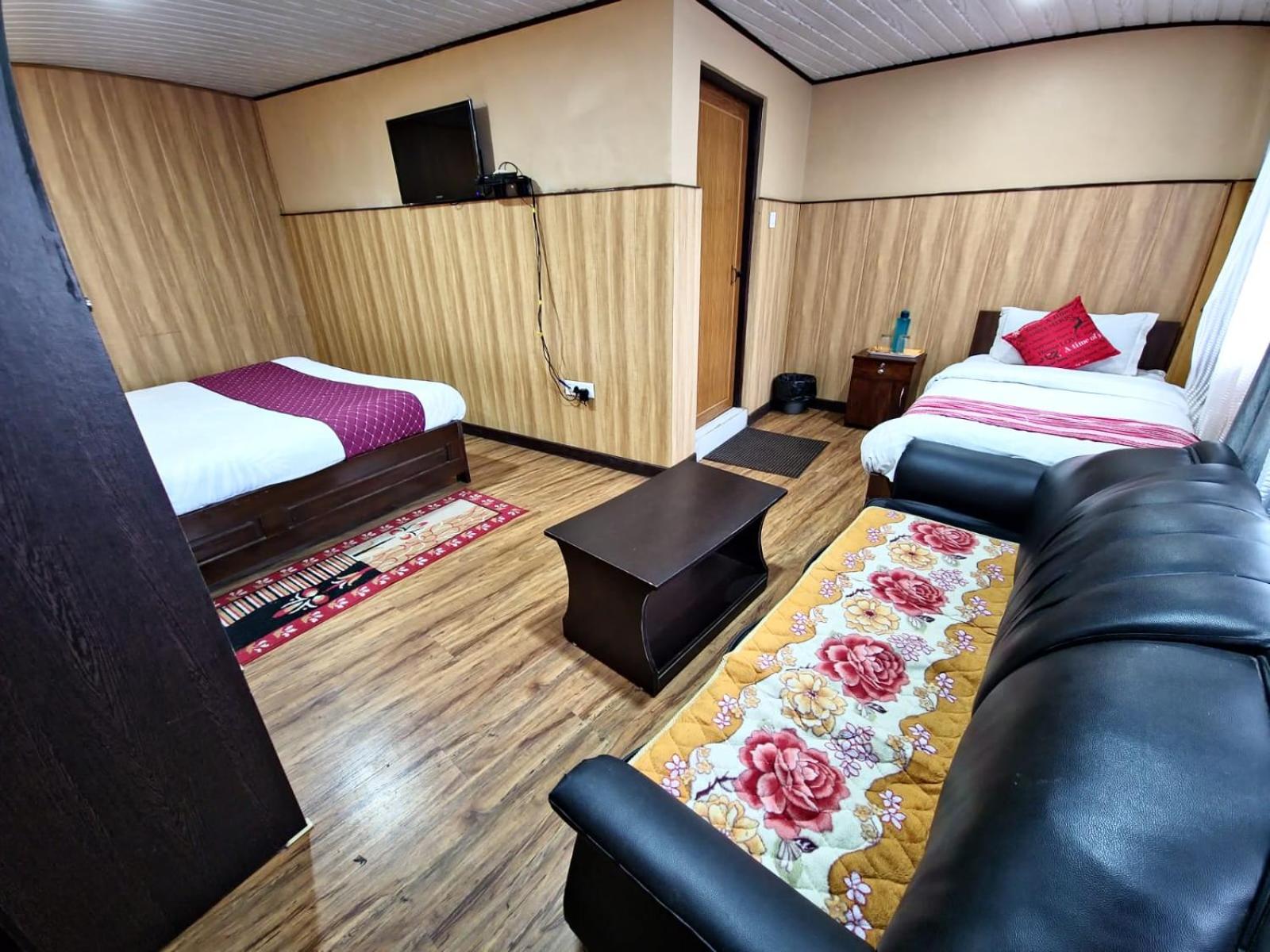 Triple Room with Mountain View photo 1