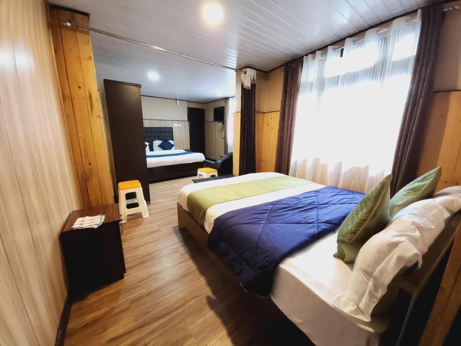 Quadruple Room with Mountain View photo 1