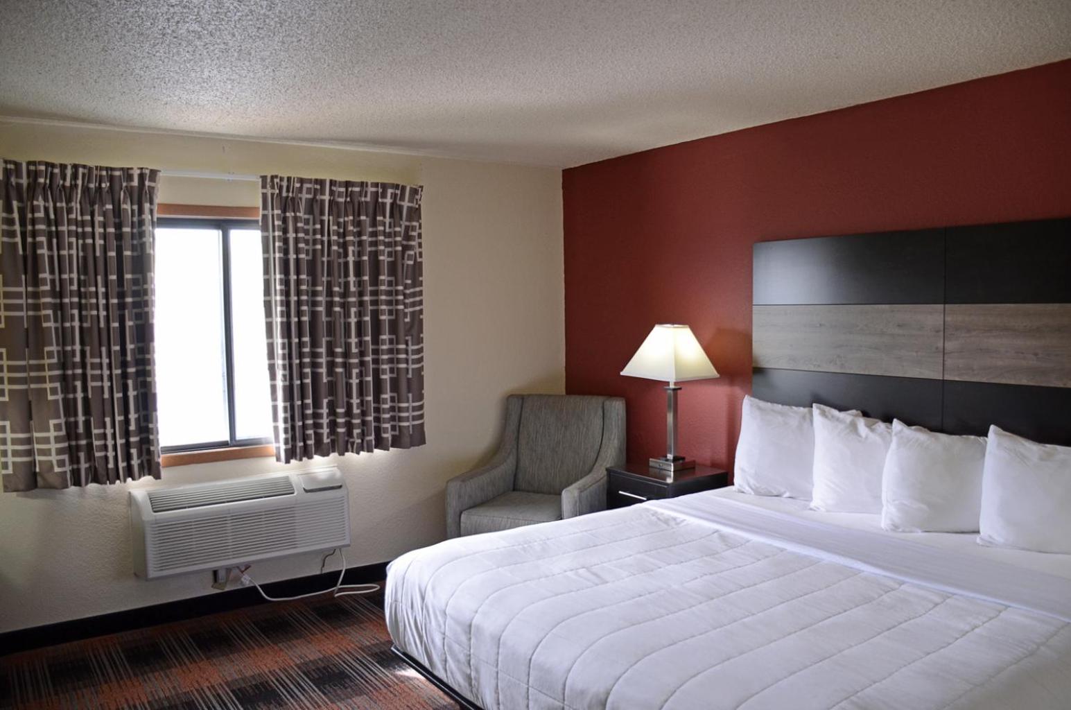 King Room - Mobility Access/Non-Smoking - Photo 1