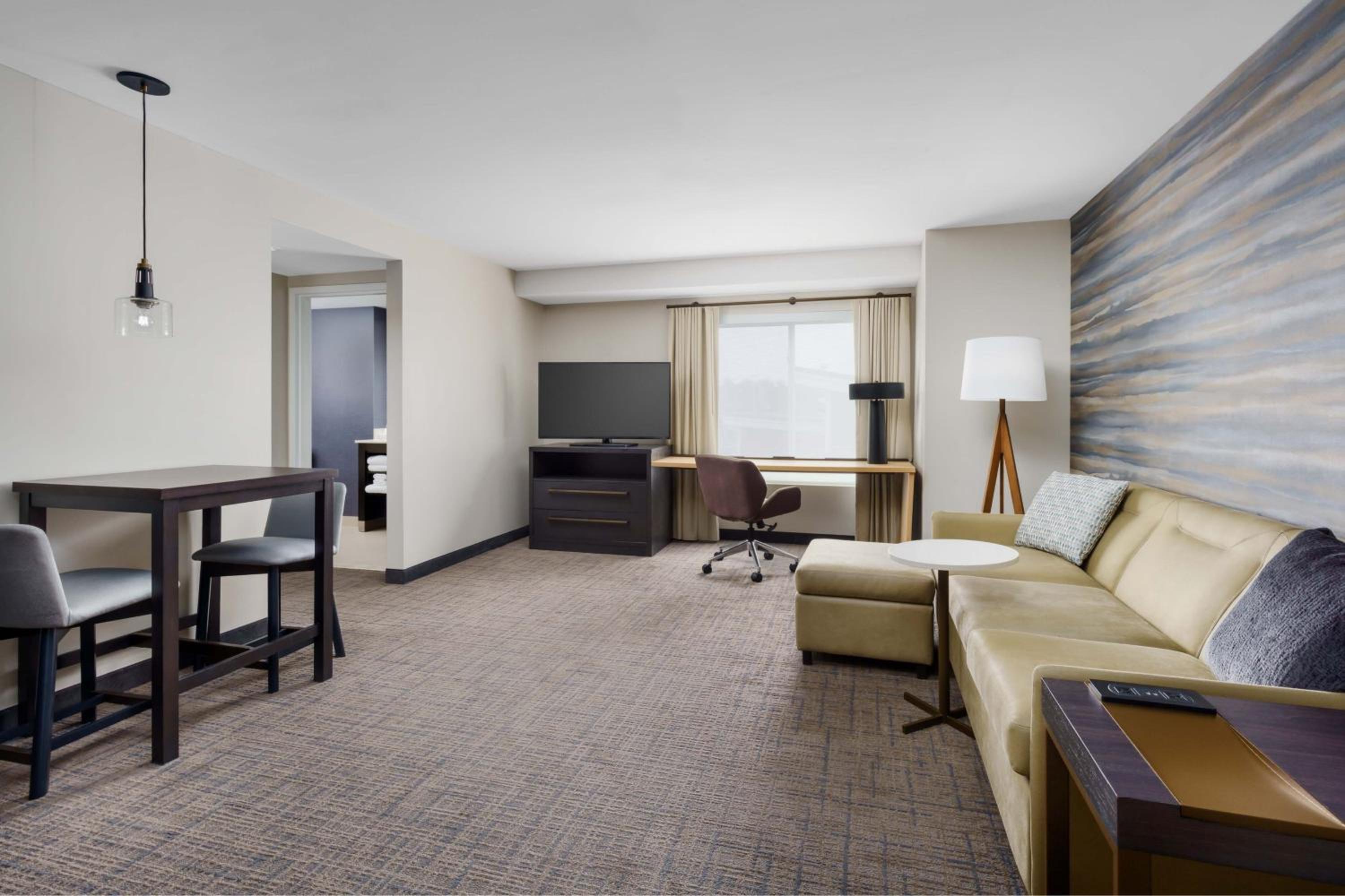One-Bedroom King Suite with Sofa Bed  - Photo 10