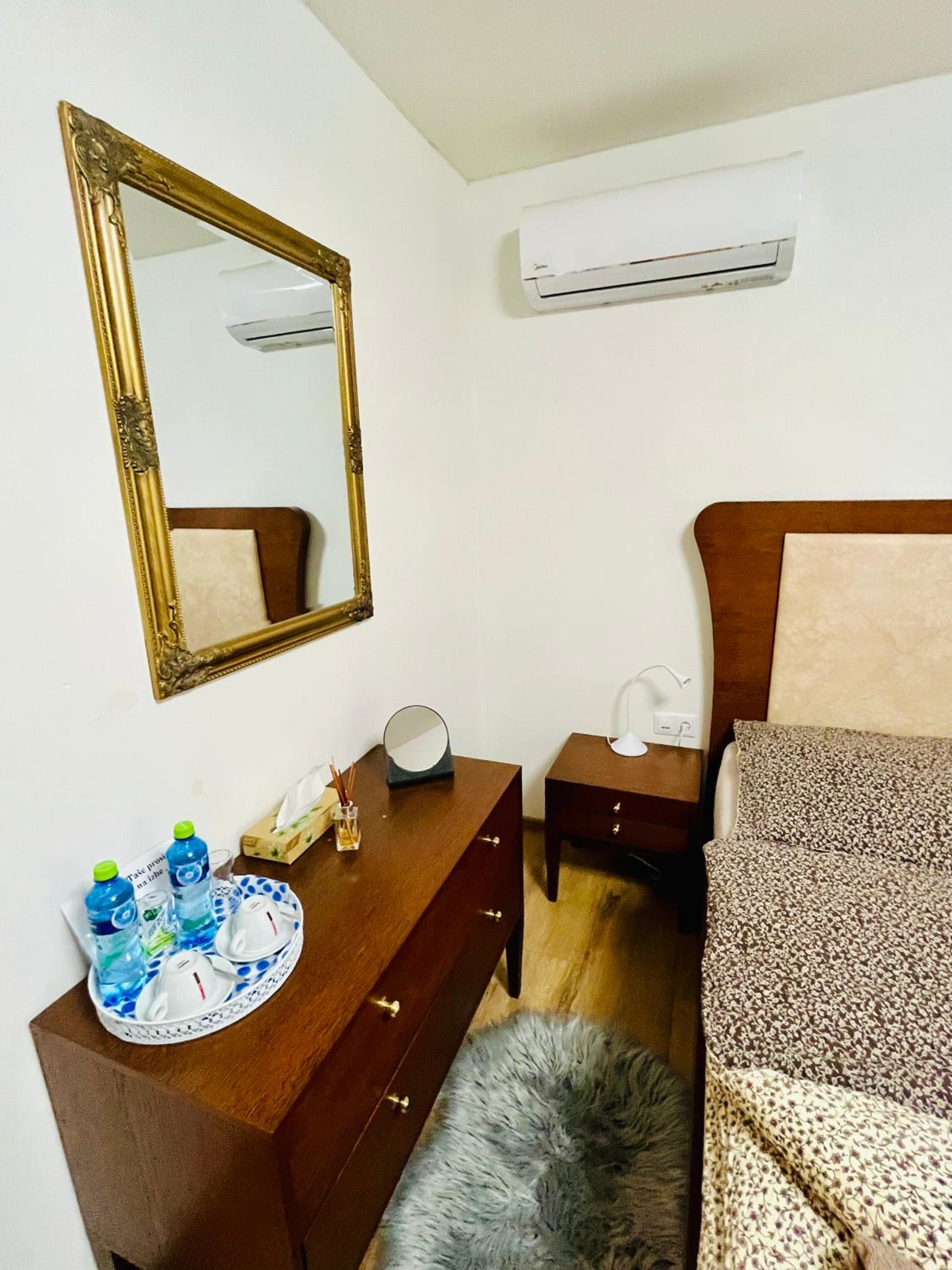 Double Room with Garden View - Photo 24