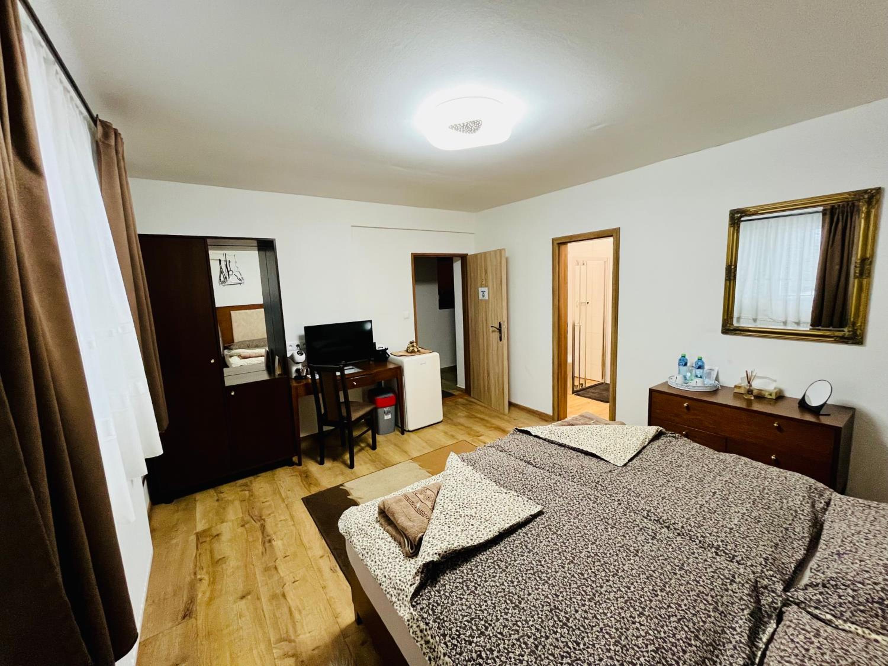 Double Room with Garden View - Photo 6