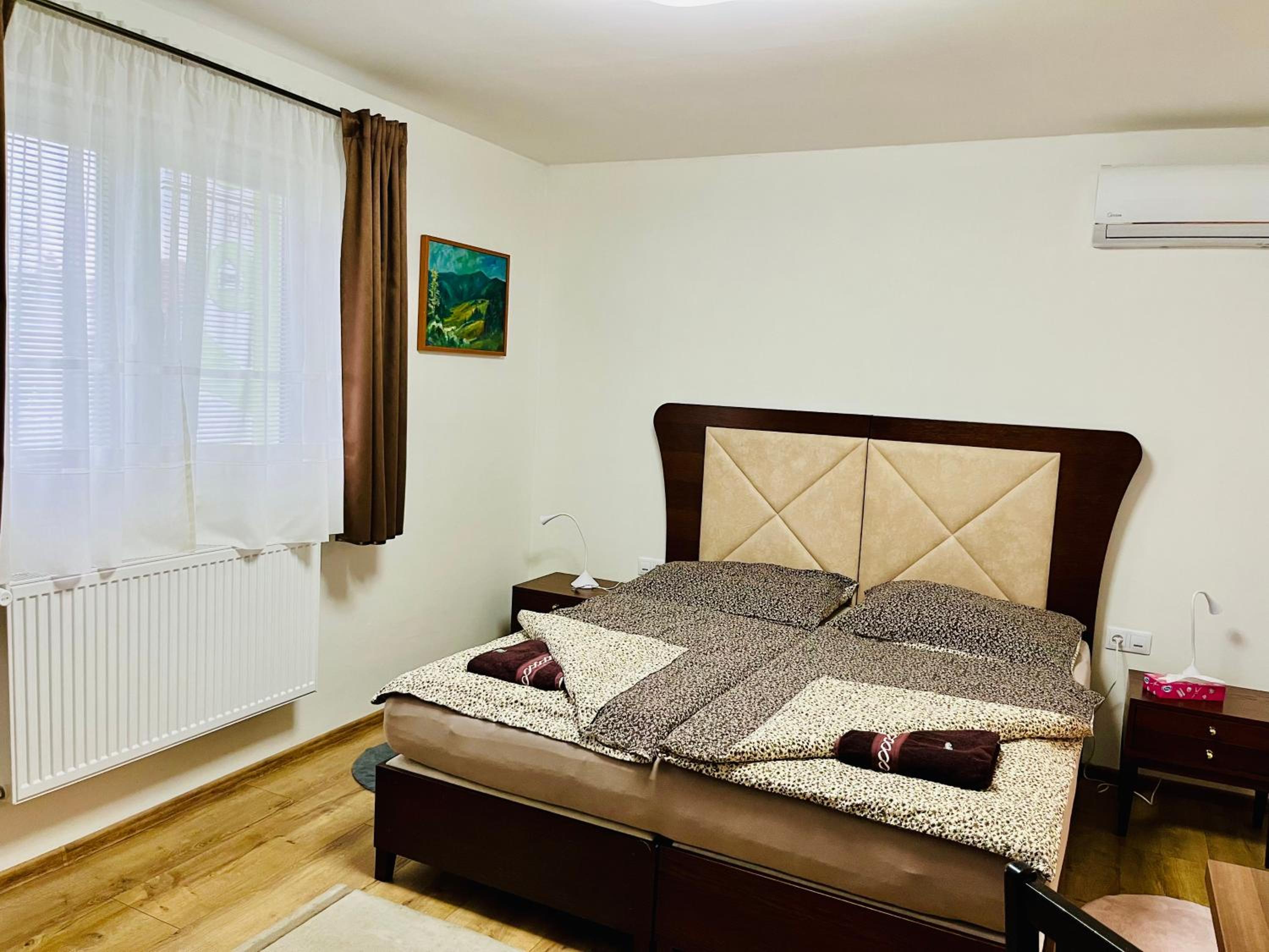 Standard King Room - Photo 27
