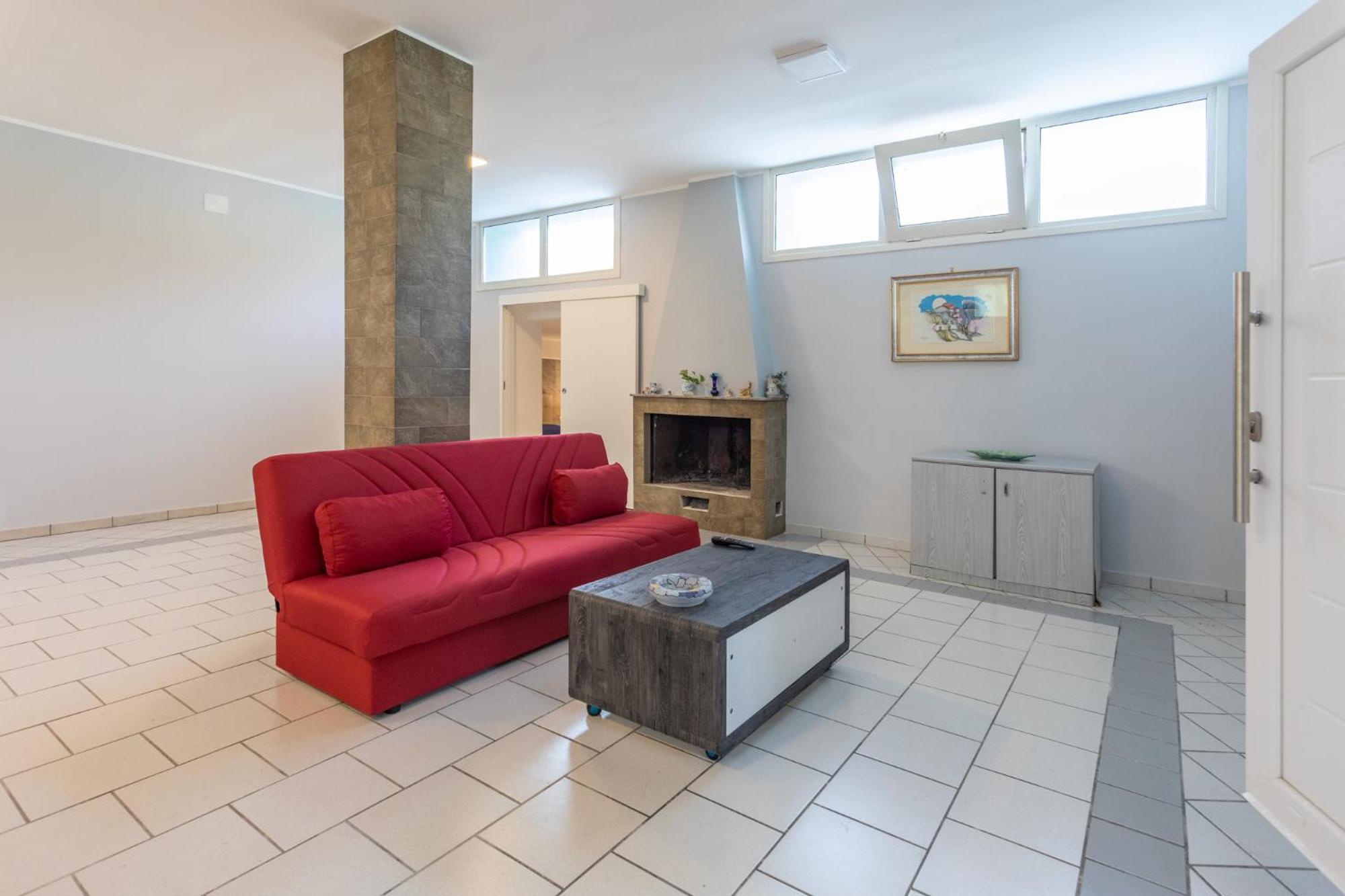 One-Bedroom Apartment